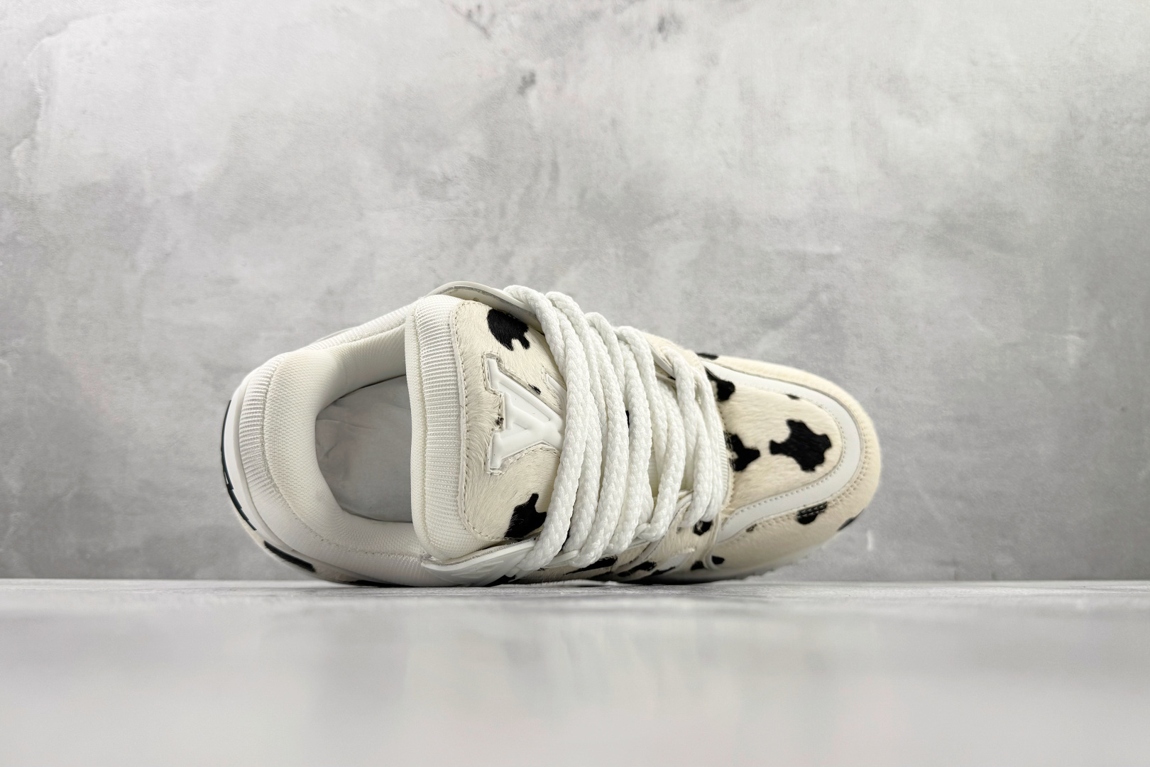 顶级纯原 LOUIS VUITTTrainer Maxi 小胖丁 黑白 1ADEJD