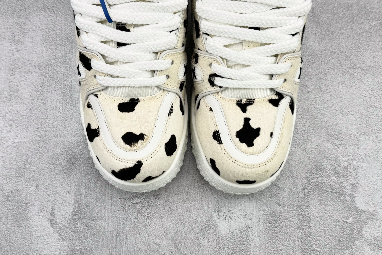 顶级纯原 LOUIS VUITTTrainer Maxi 小胖丁 黑白 1ADEJD