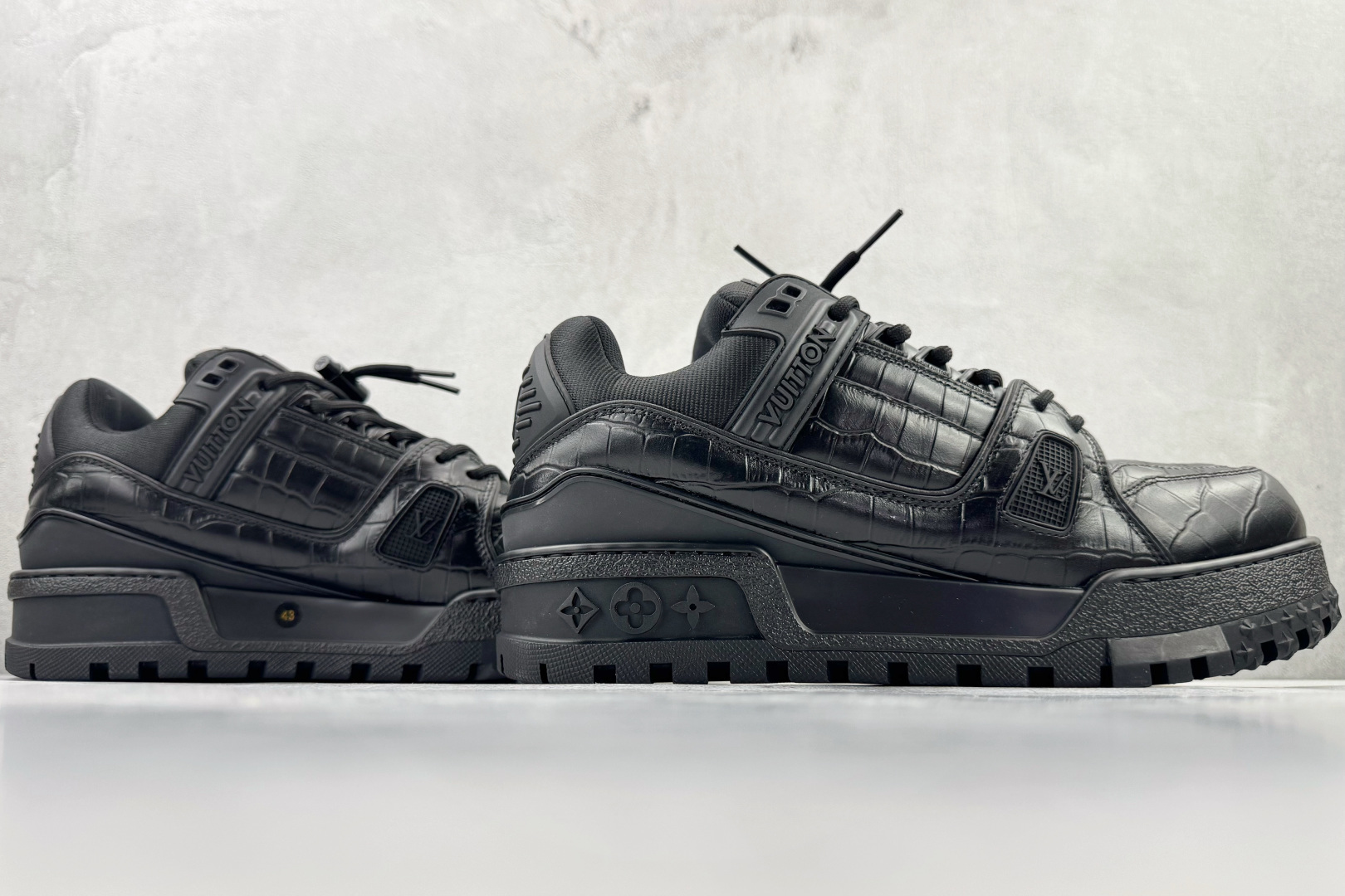 顶级纯原 LOUIS VUITTTrainer Maxi 小胖丁 黑色 1ACN15