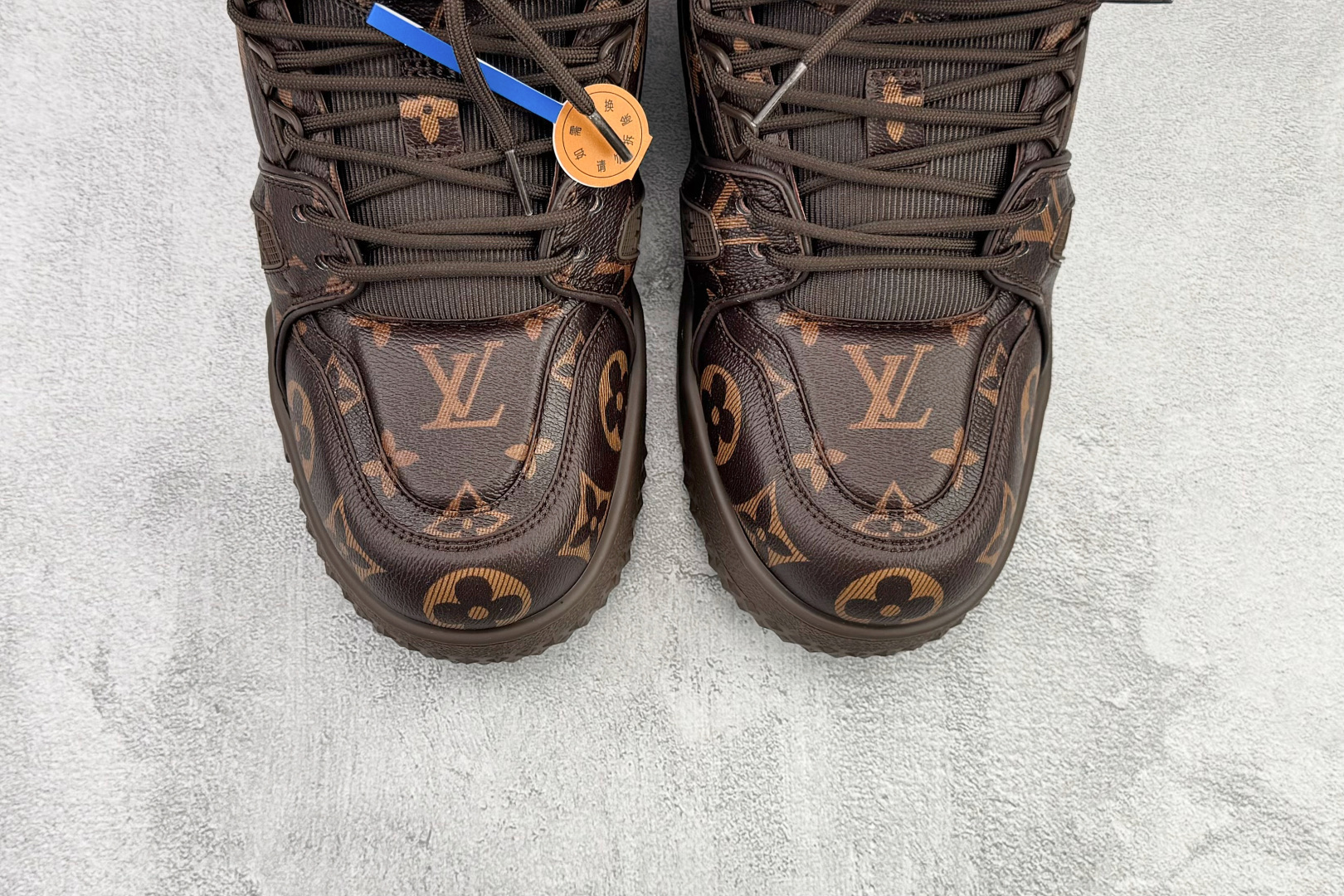 顶级纯原 LOUIS VUITTTrainer Maxi 小胖丁 棕色 1AD7