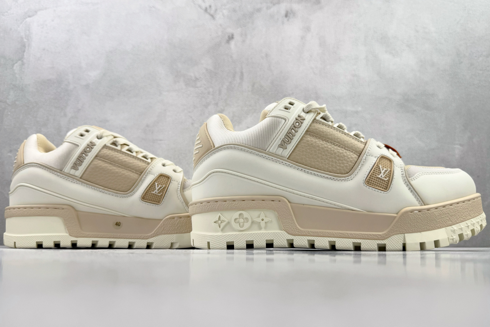 顶级纯原 LOUIS VUITTTrainer Maxi 小胖丁 黄白 1ADHG5