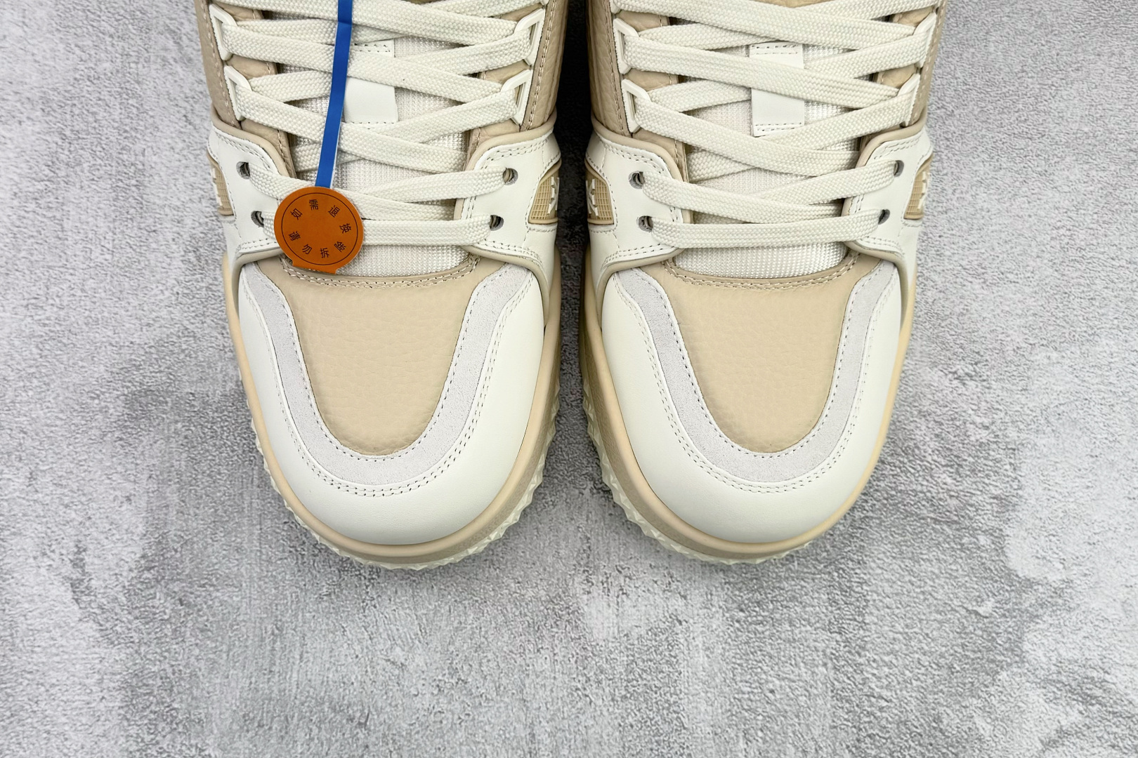 顶级纯原 LOUIS VUITTTrainer Maxi 小胖丁 黄白 1ADHG5