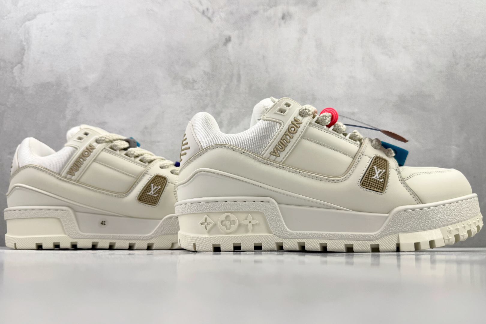 顶级纯原 LOUIS VUITTTrainer Maxi 小胖丁 白色 1AB8RK