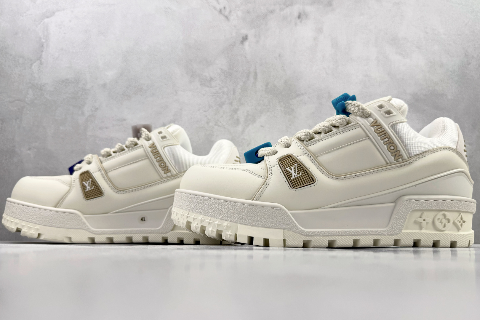 顶级纯原 LOUIS VUITTTrainer Maxi 小胖丁 白色 1AB8RK