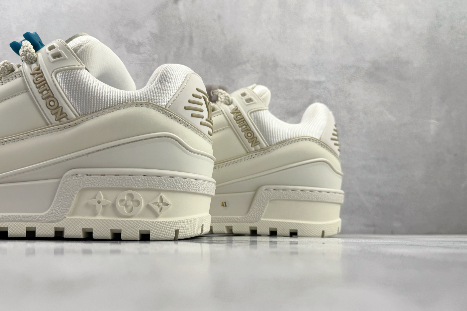 顶级纯原 LOUIS VUITTTrainer Maxi 小胖丁 白色 1AB8RK