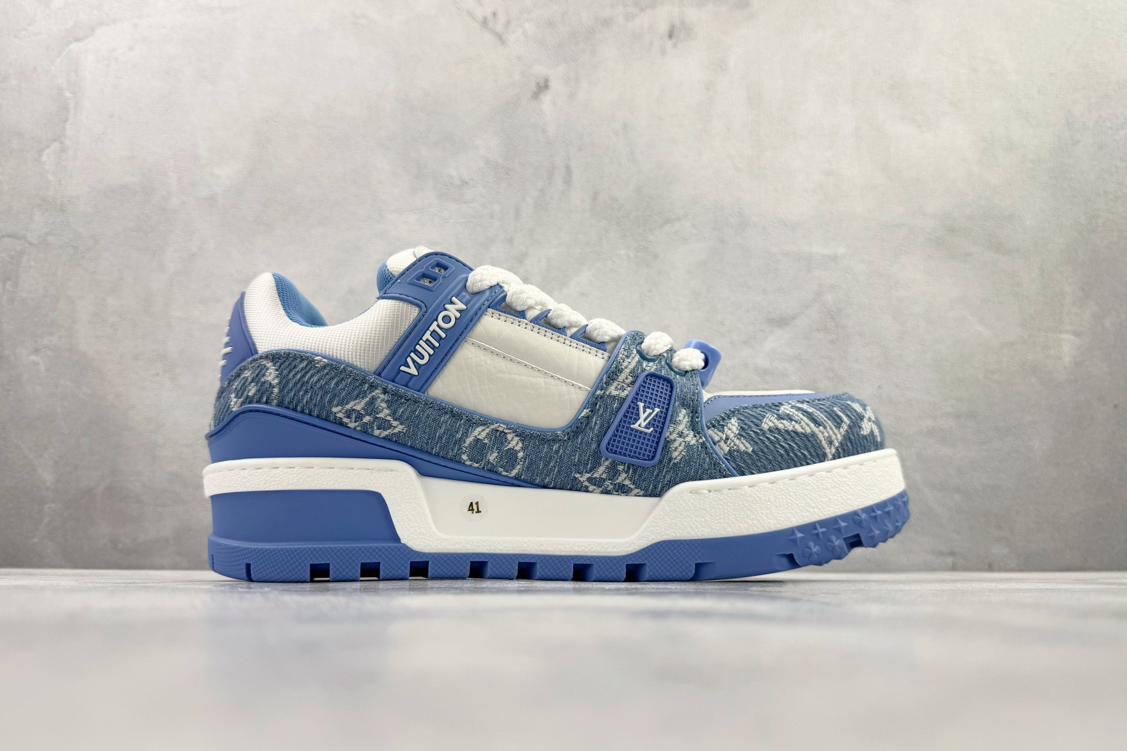 顶级纯原 LOUIS VUITTTrainer Maxi 小胖丁 蓝白 1ACWHU