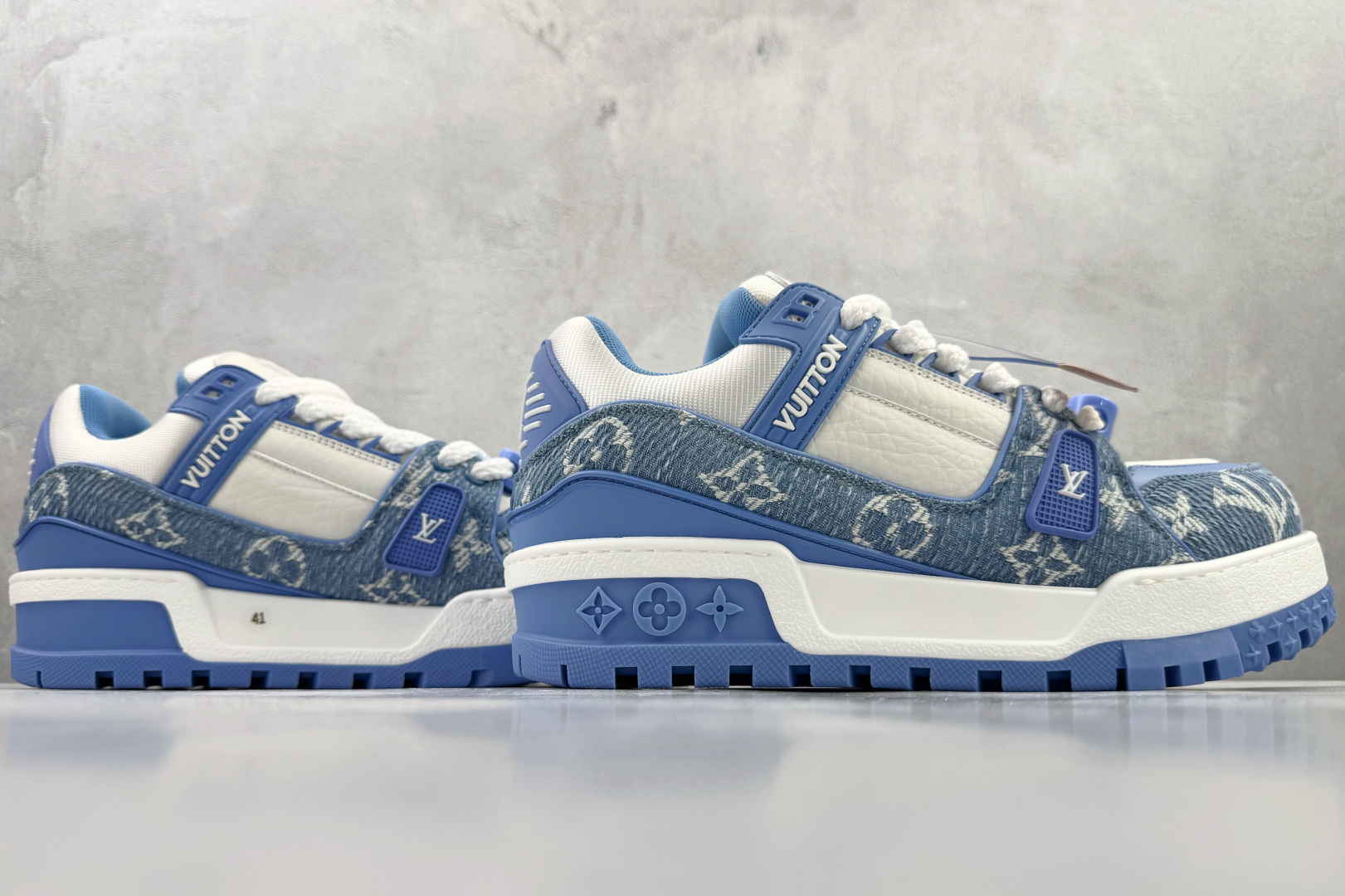 顶级纯原 LOUIS VUITTTrainer Maxi 小胖丁 蓝白 1ACWHU