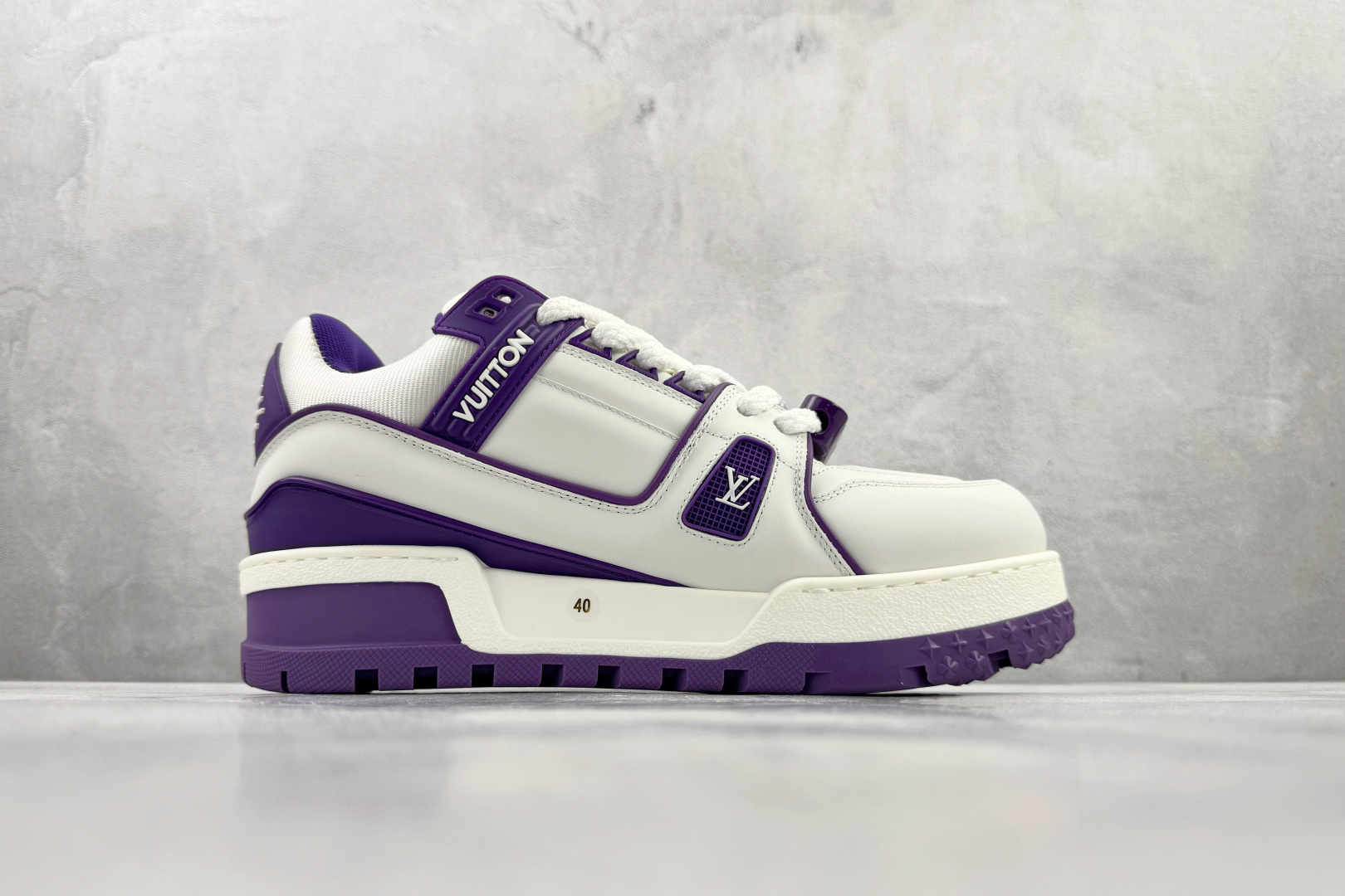 顶级纯原 LOUIS VUITTTrainer Maxi 小胖丁 白紫 1ACRKO