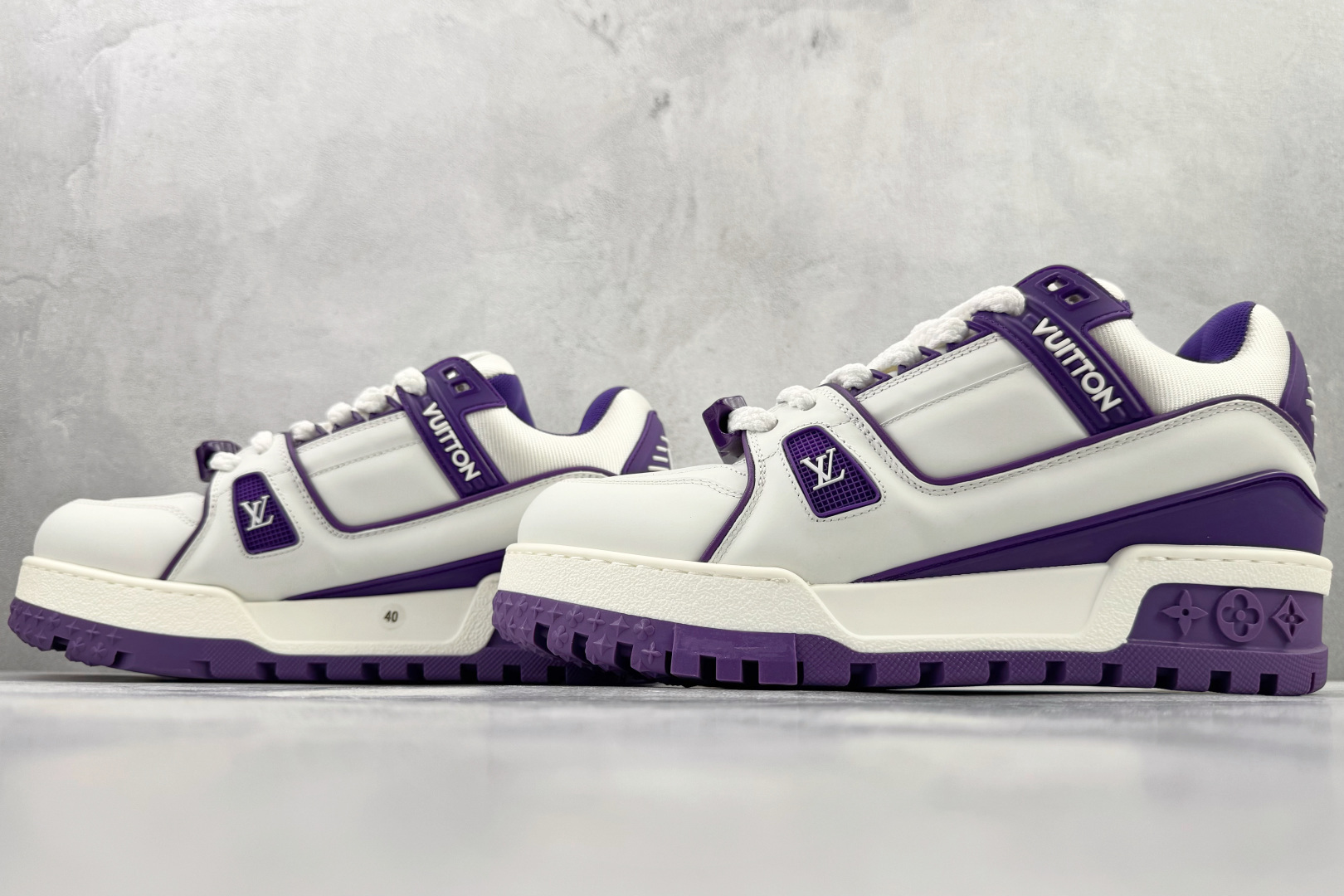 顶级纯原 LOUIS VUITTTrainer Maxi 小胖丁 白紫 1ACRKO