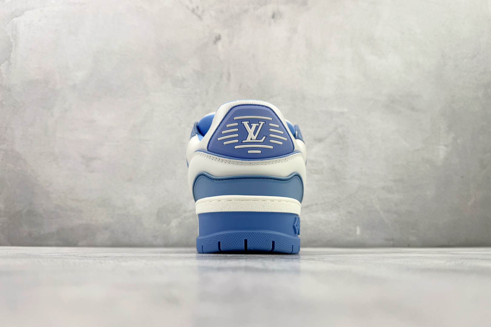 顶级纯原 LOUIS VUITTTrainer Maxi 小胖丁 白蓝 1ACPQY