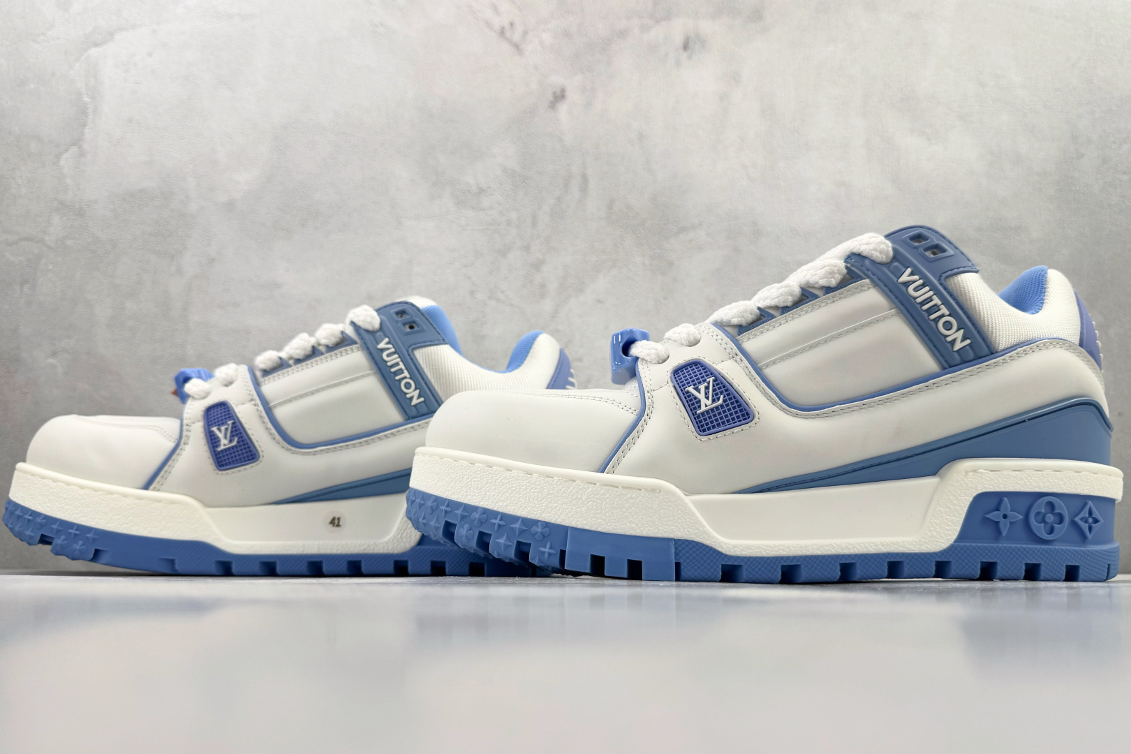 顶级纯原 LOUIS VUITTTrainer Maxi 小胖丁 白蓝 1ACPQY