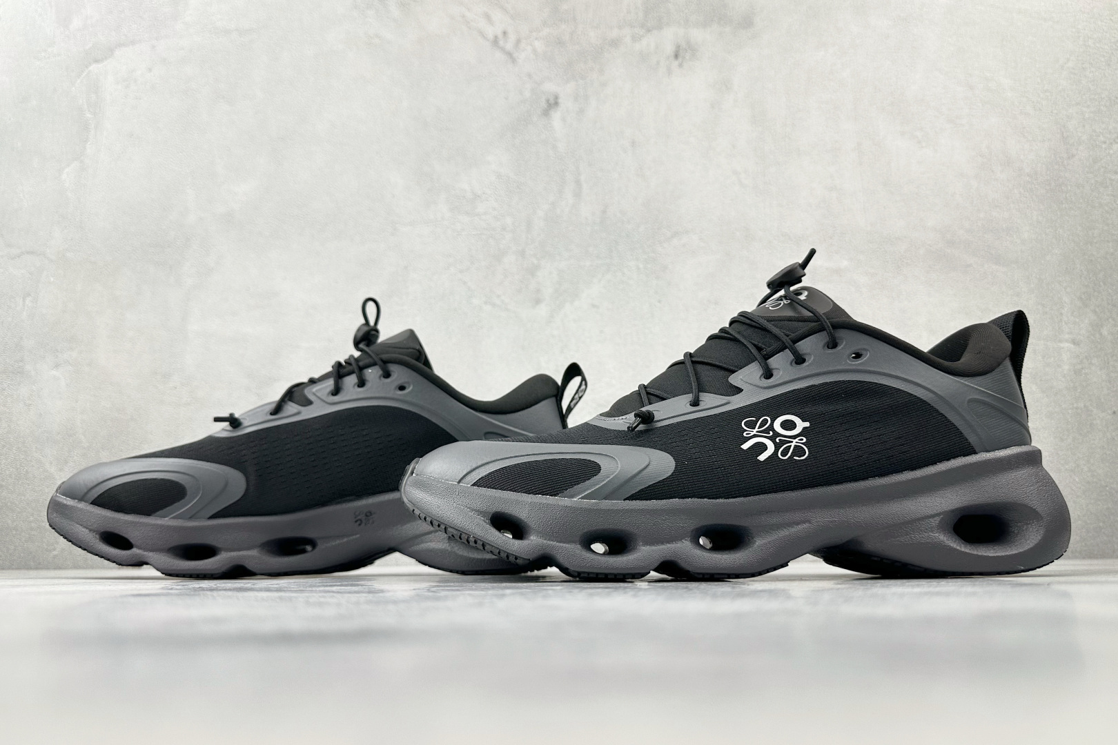 LOEWE x On昂跑 Cloudsolo 黑色 3MF30660553