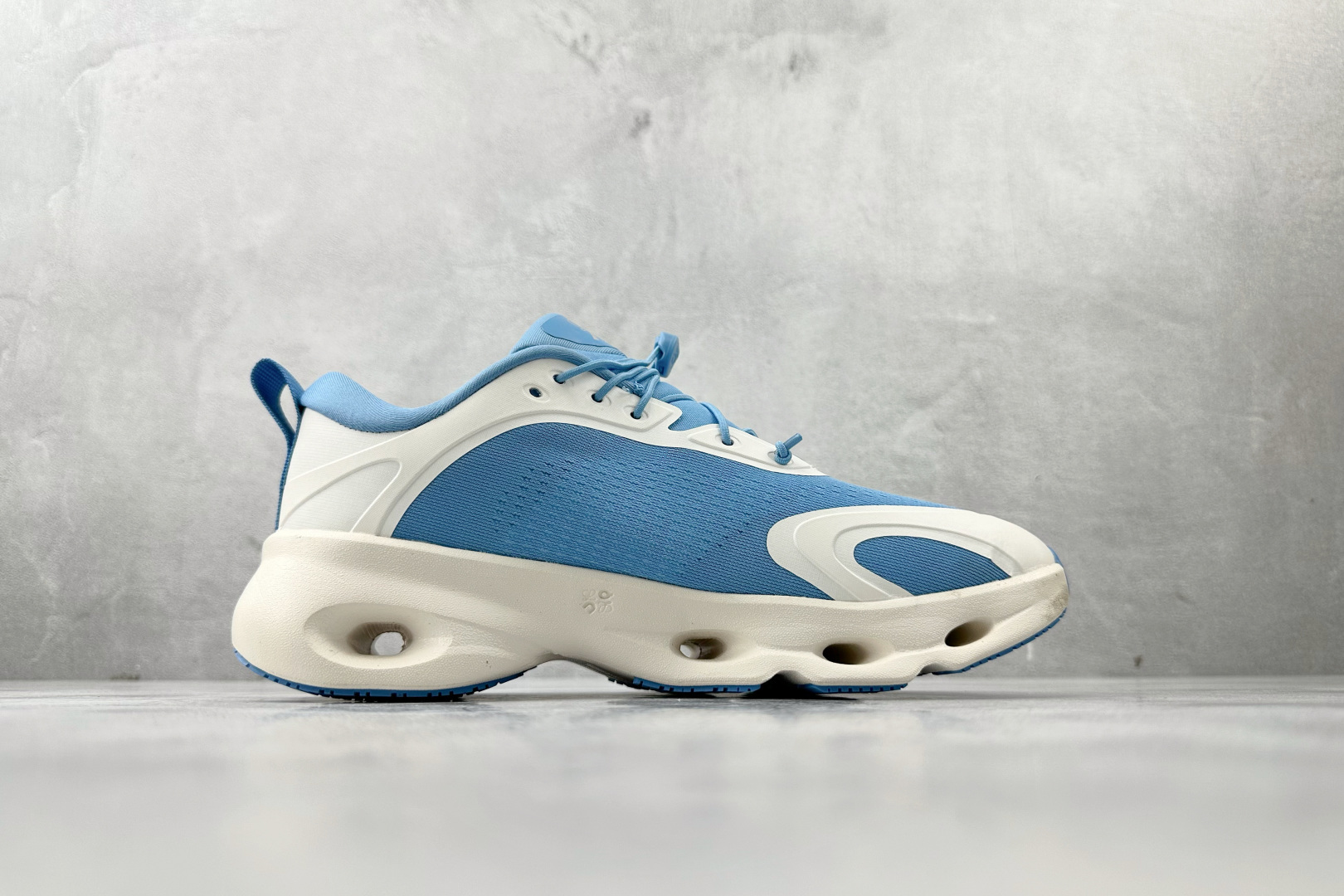 LOEWE x On昂跑 Cloudsolo 白蓝 3MF30664624