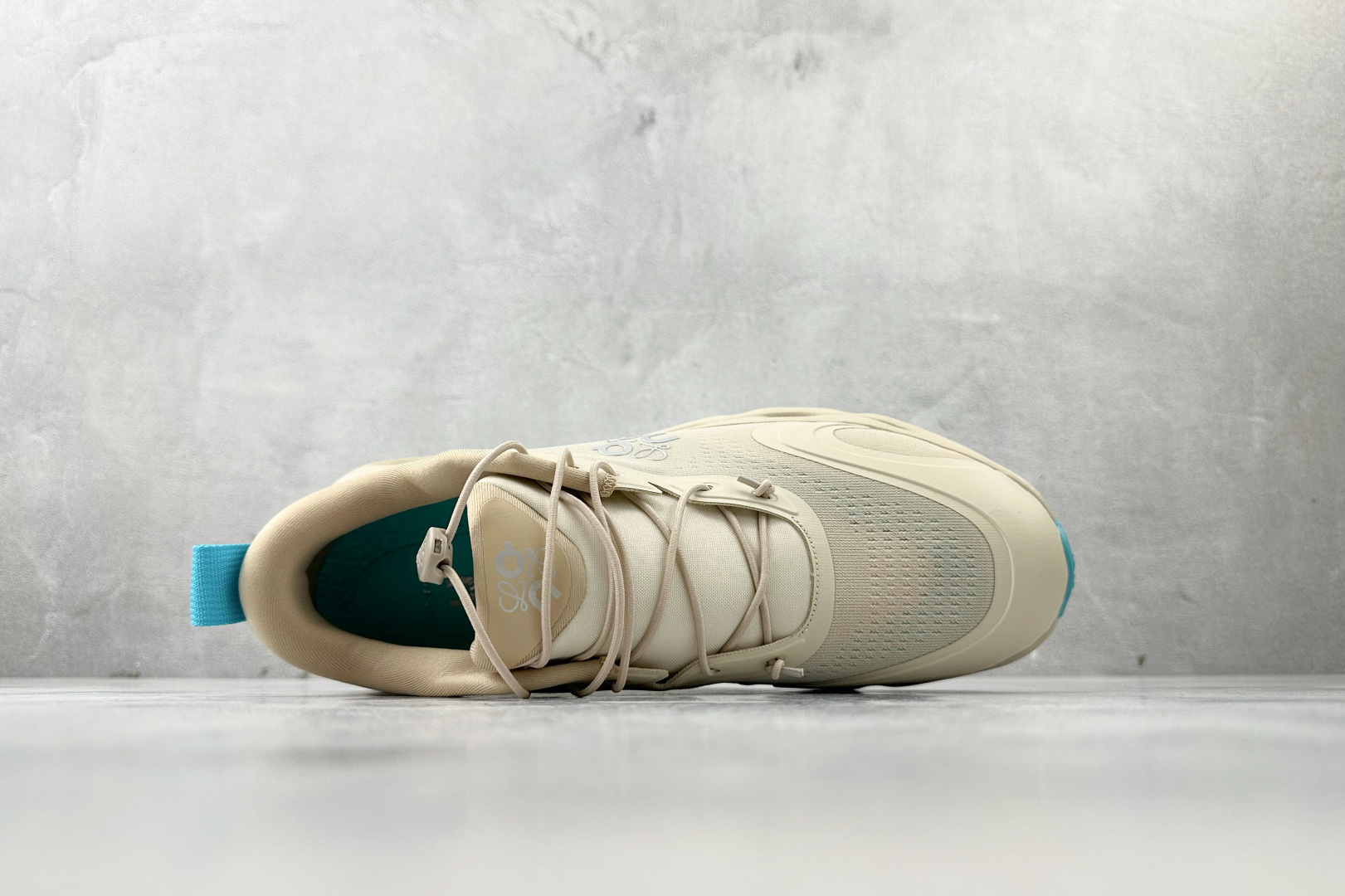 LOEWE x On昂跑 Cloudsolo米色 3MF30664606