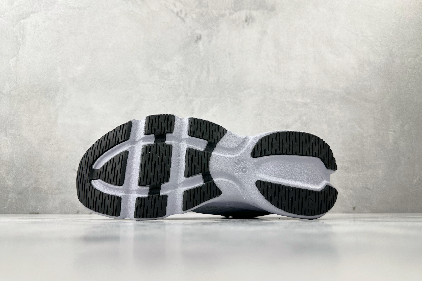 LOEWE x On昂跑 Cloudsolo 浅紫 3MF30664650