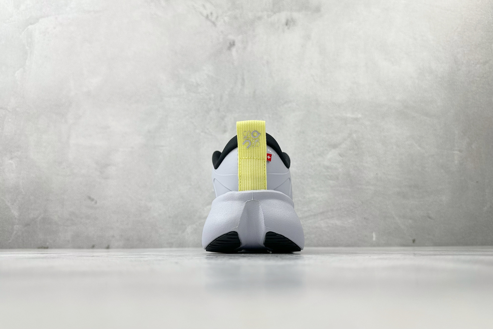 LOEWE x On昂跑 Cloudsolo 浅紫 3MF30664650