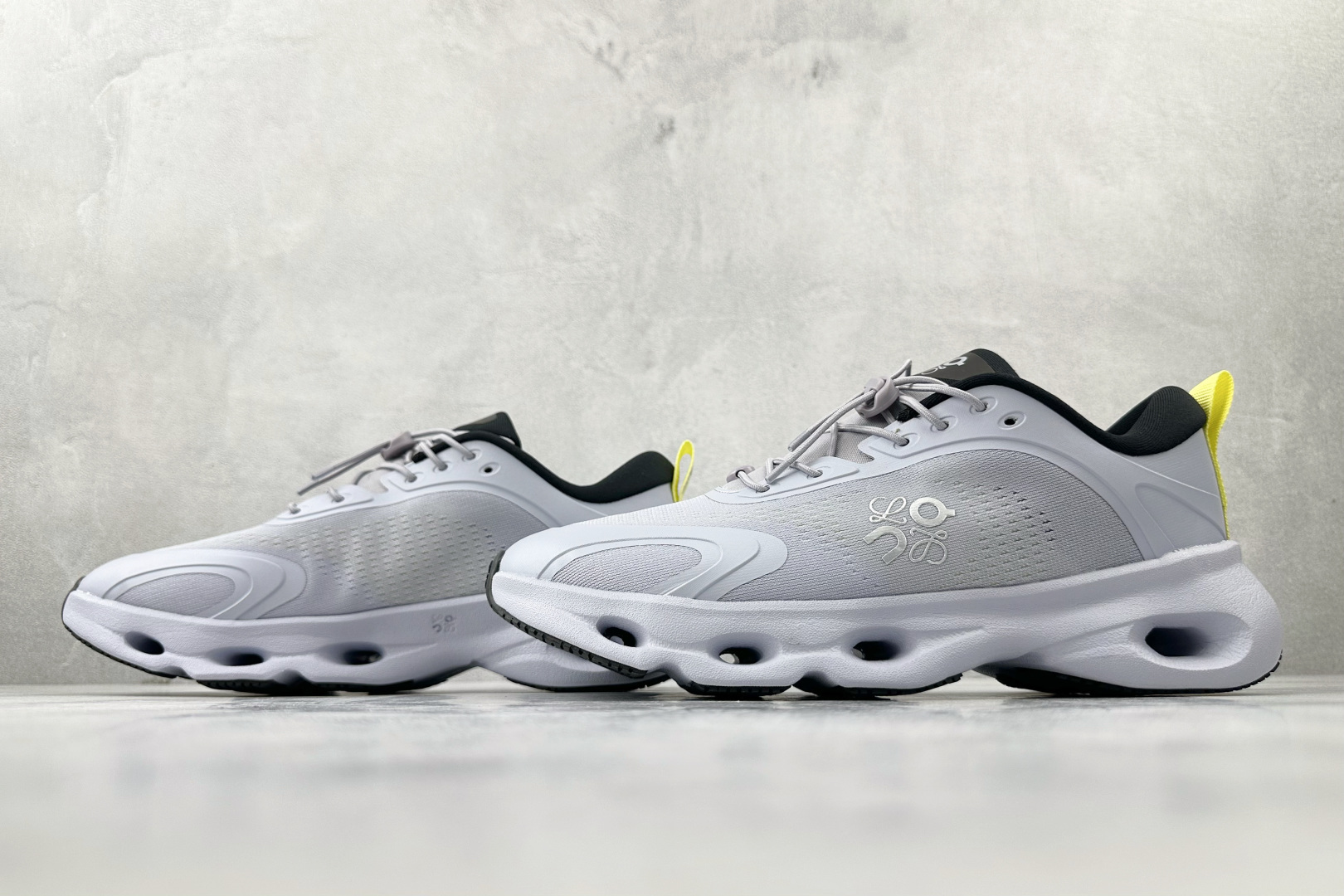 LOEWE x On昂跑 Cloudsolo 浅紫 3MF30664650