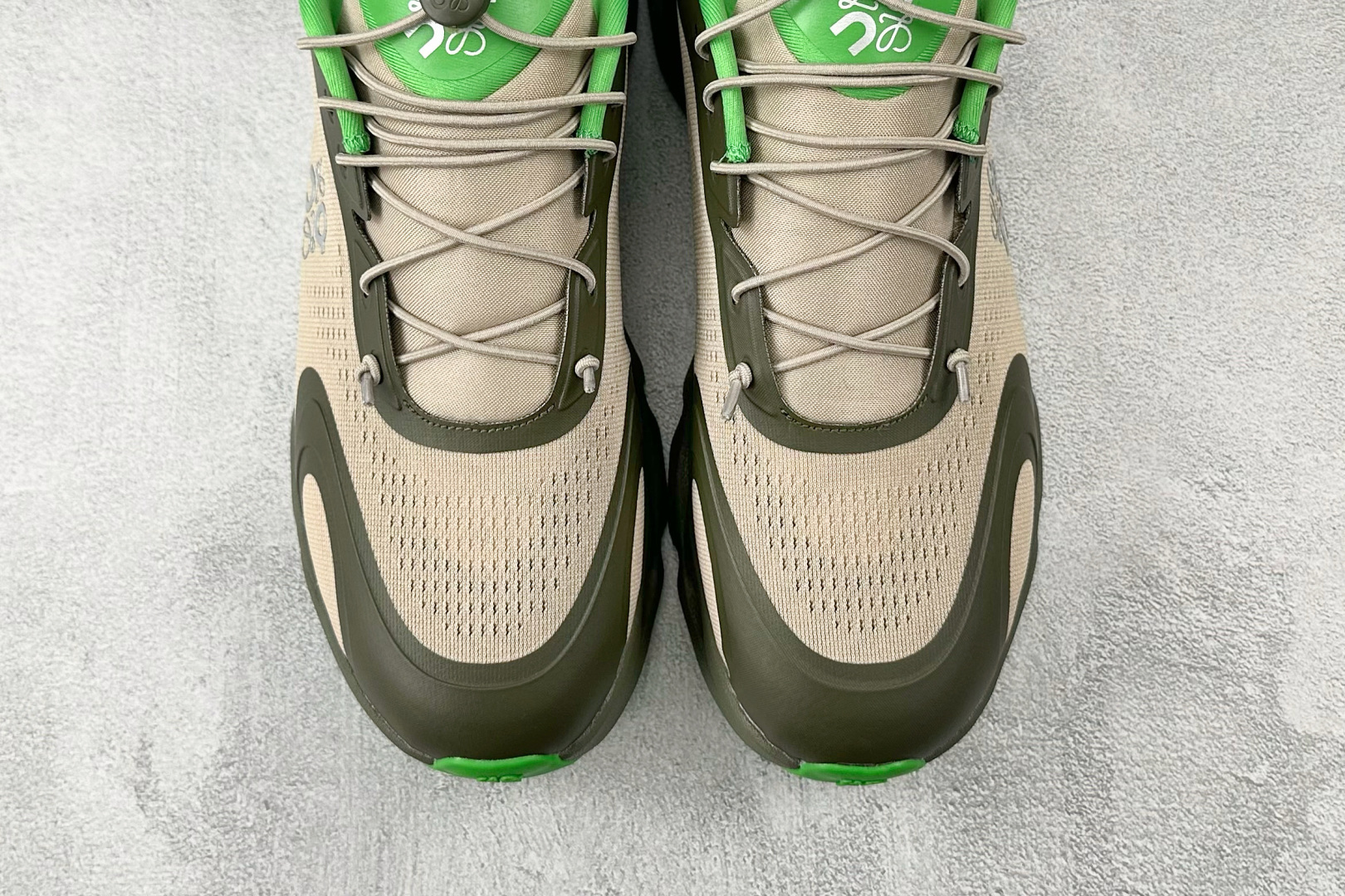 LOEWE x On昂跑 Cloudsolo 军绿 3MF30664724