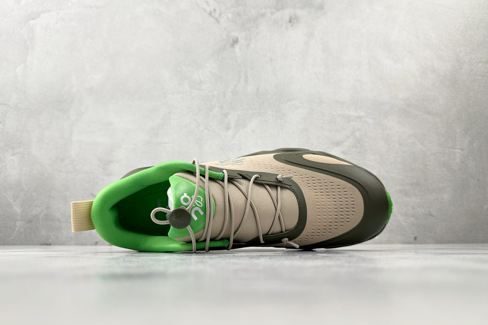 LOEWE x On昂跑 Cloudsolo 军绿 3MF30664724