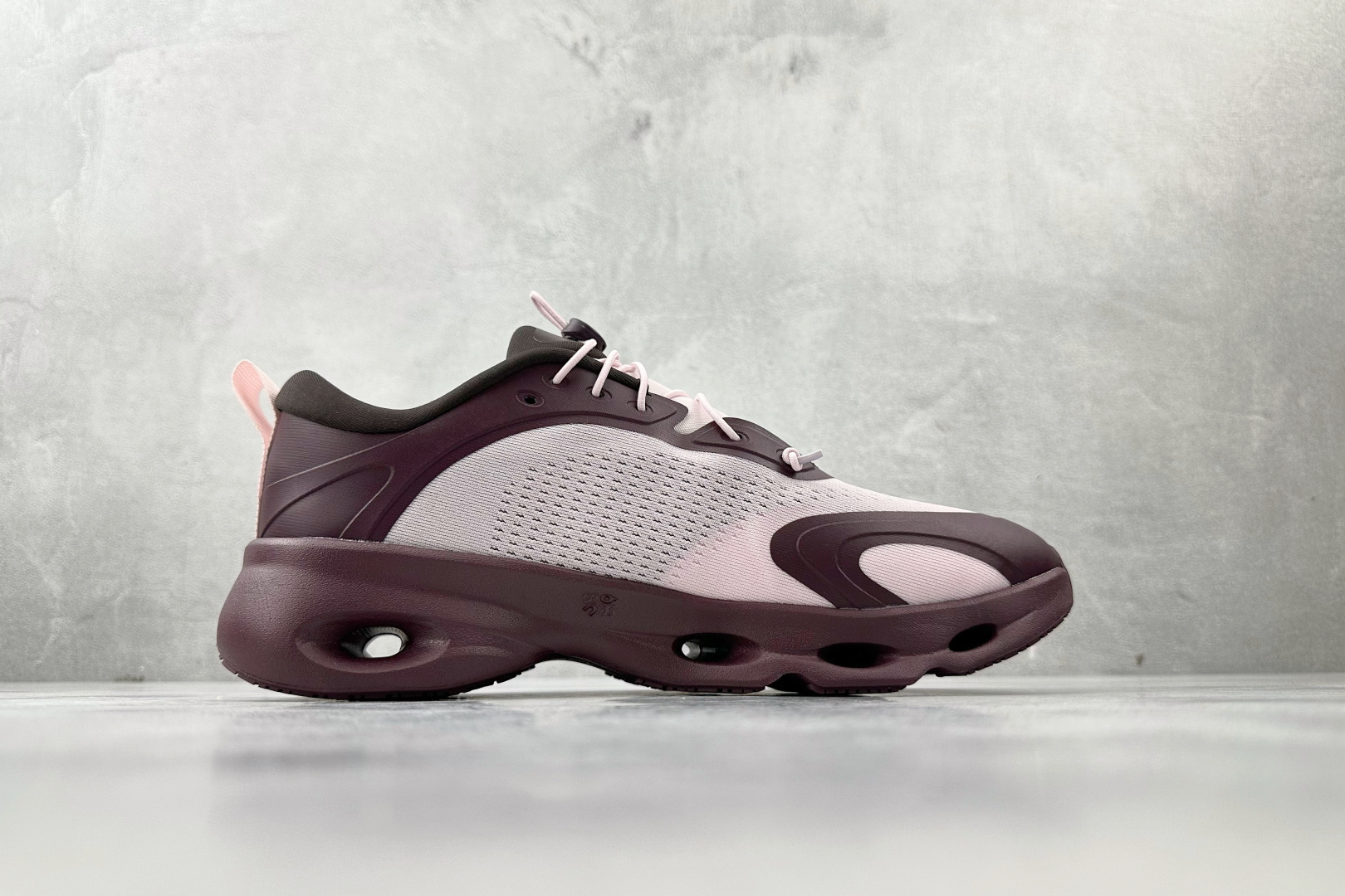 LOEWE x On昂跑 Cloudsolo 紫色 3MF30664666