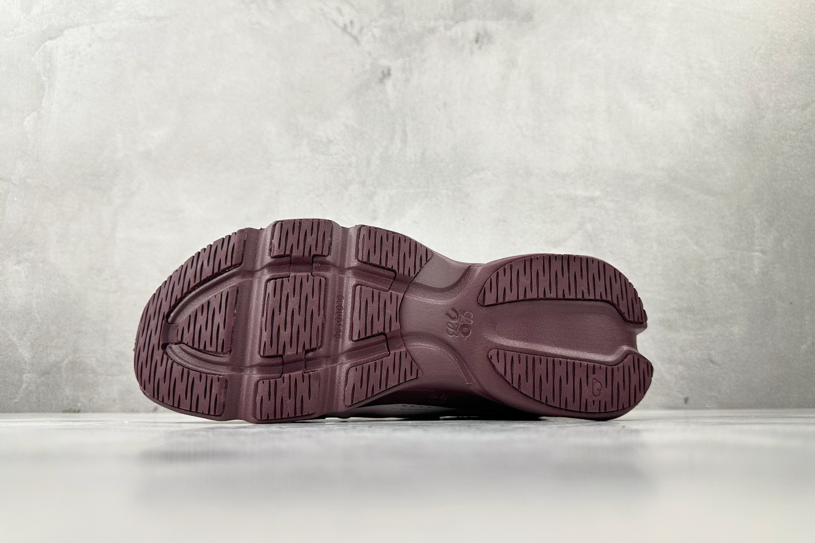 LOEWE x On昂跑 Cloudsolo 紫色 3MF30664666