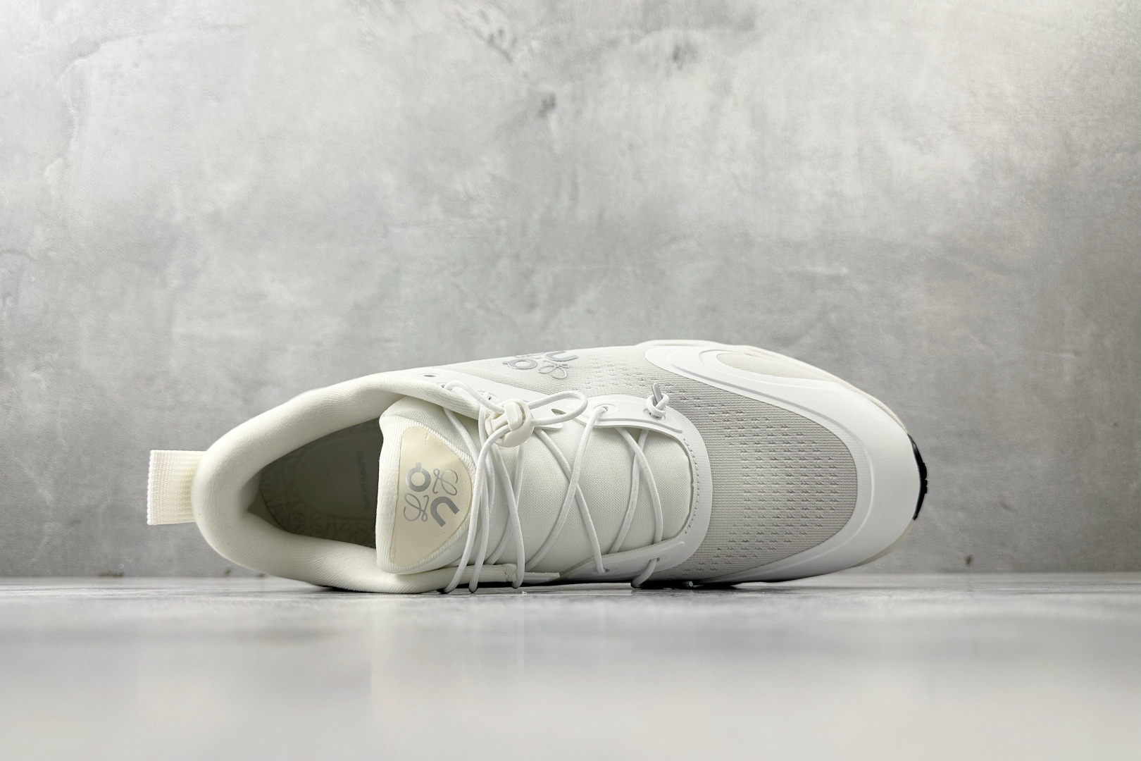 LOEWE x On昂跑 Cloudsolo 白色 3MF30664607