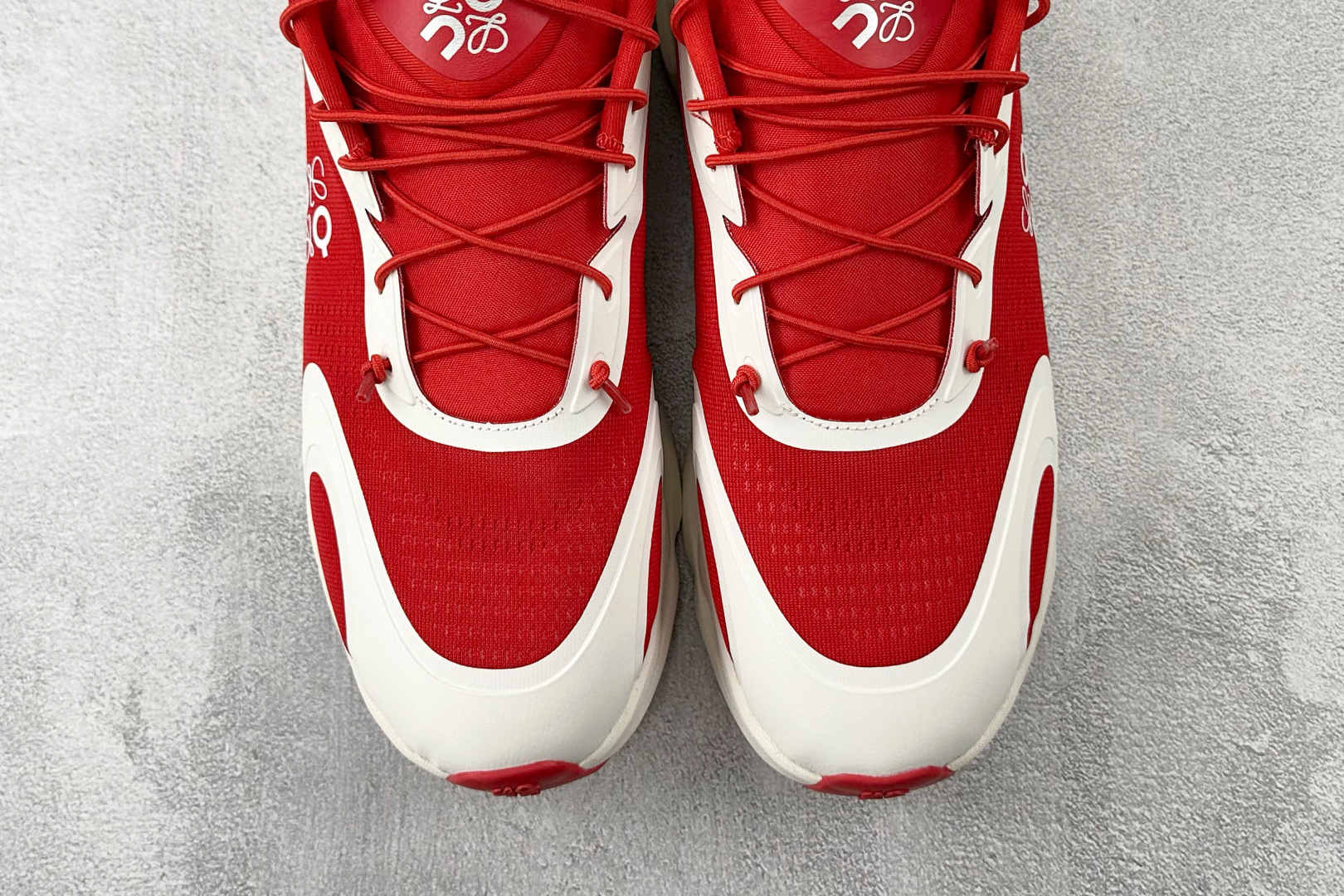 LOEWE x On昂跑 Cloudsolo 白红 3MF30664661