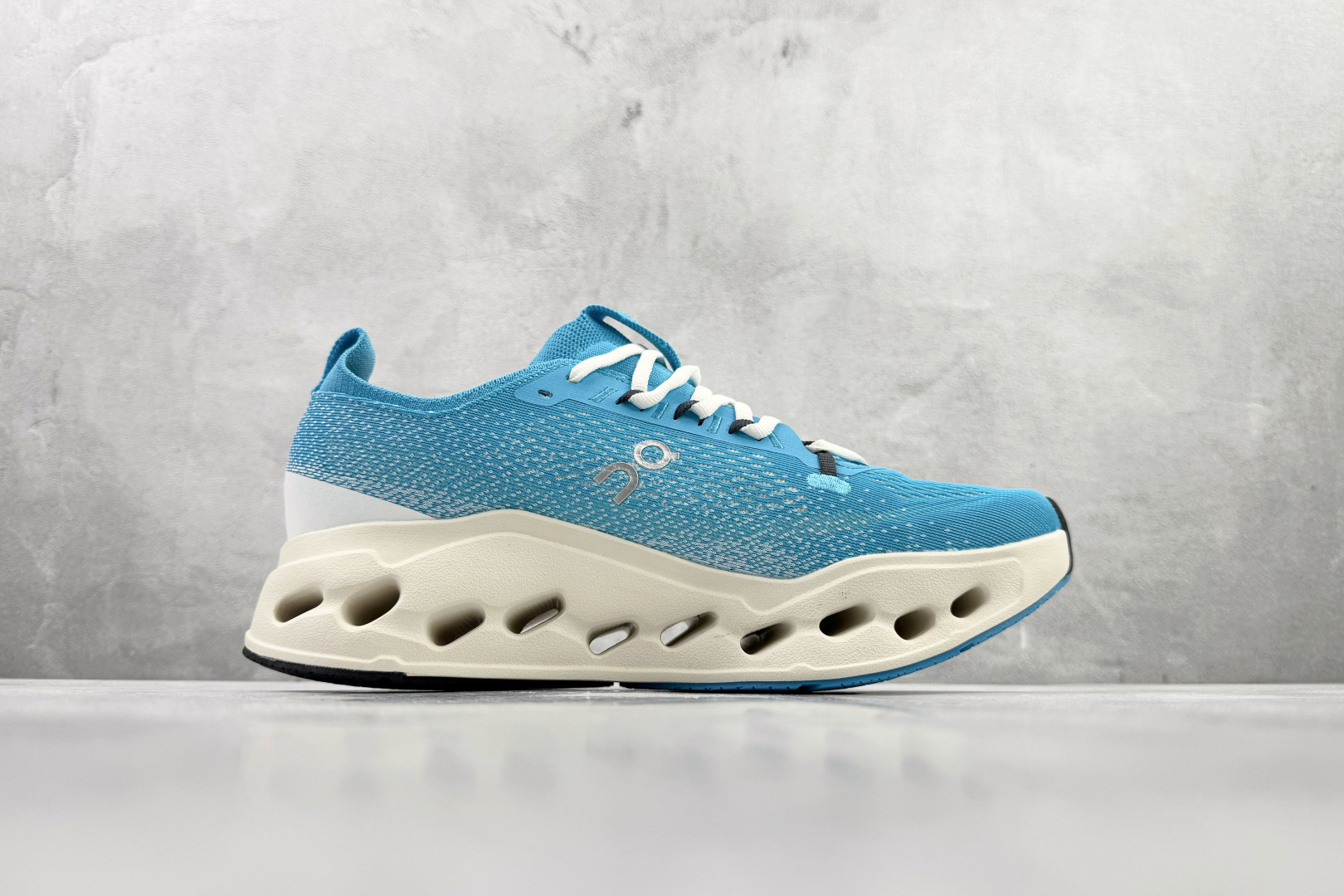 On昂跑 Cloudsurfer Max 蓝色 3WF30224289