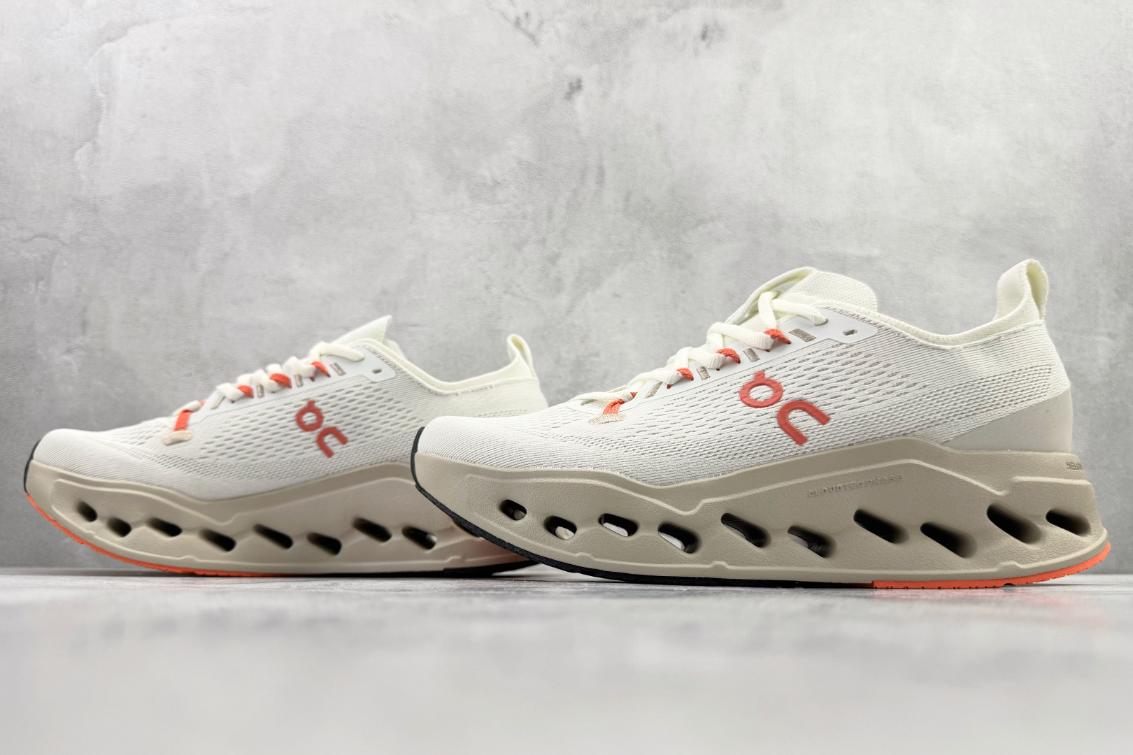 On昂跑 Cloudsurfer Max 米色 3MF30433297