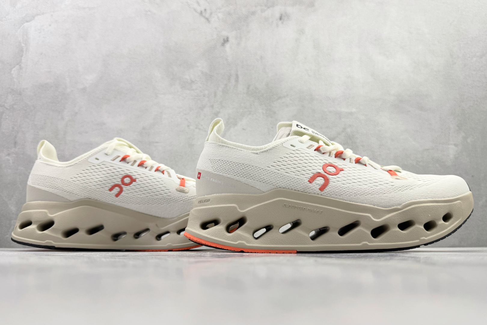 On昂跑 Cloudsurfer Max 米色 3MF30433297