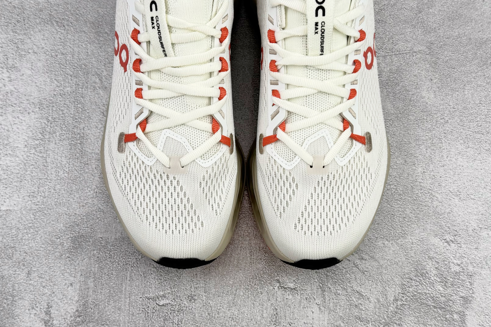 On昂跑 Cloudsurfer Max 米色 3MF30433297