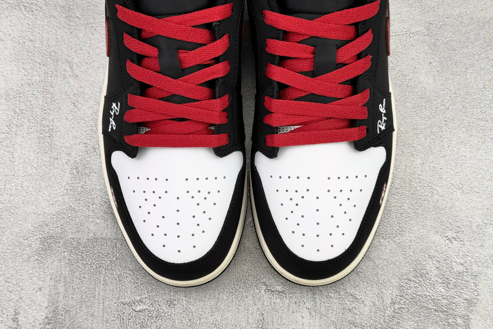 定制球鞋Jordan Air Jordan 1 low 玄黑驰驹 黑色 553558-040