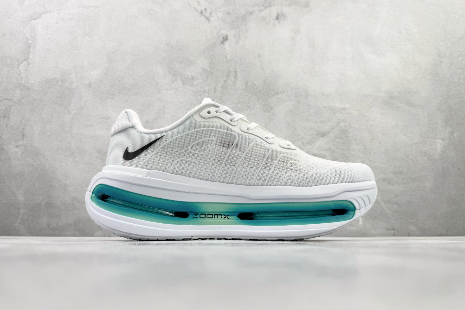 Nike Vomero Vomero Premium 白绿 HQ2050-836