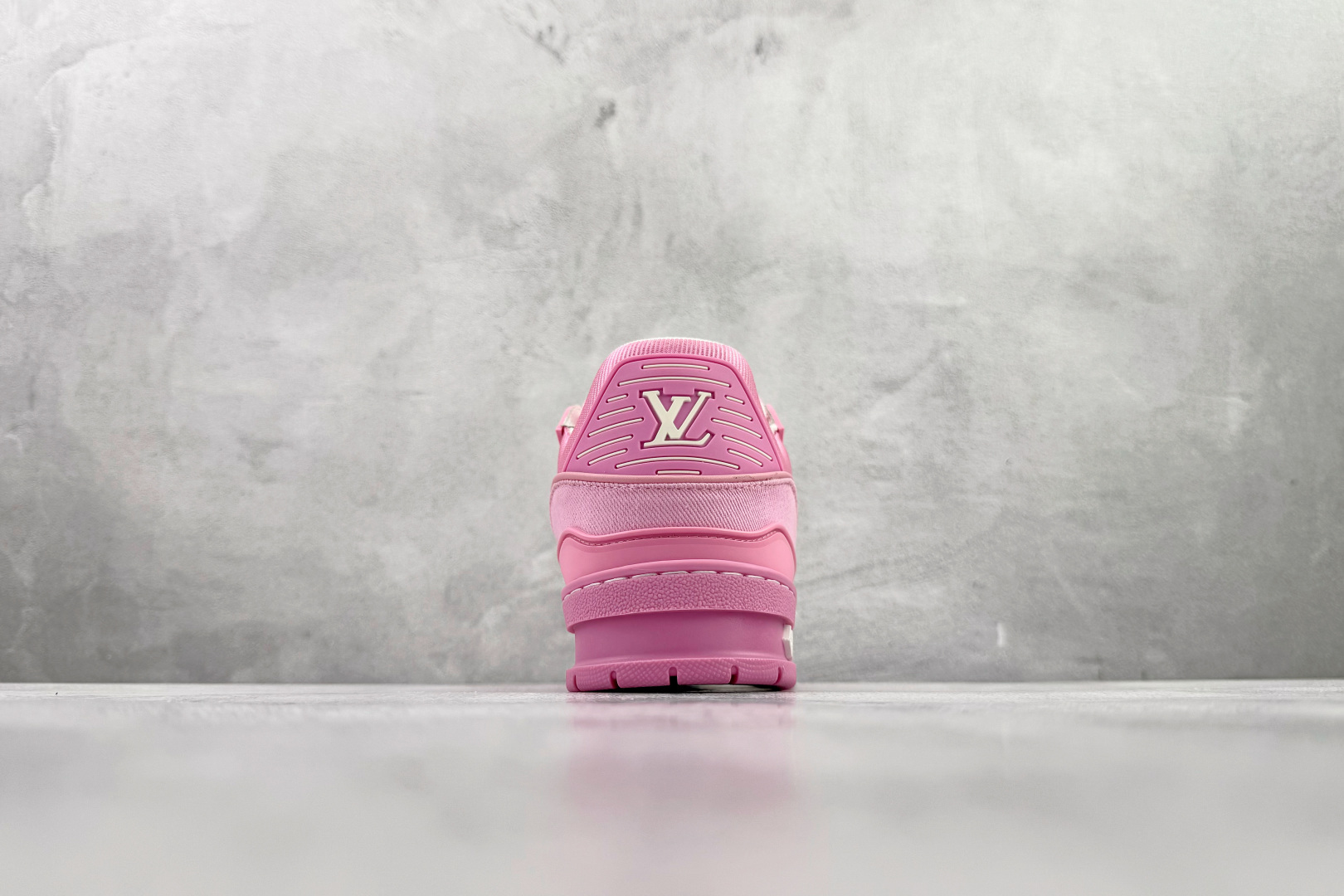 顶级纯原 LOUIS VUITTTrainer 粉色 1AHWP3
