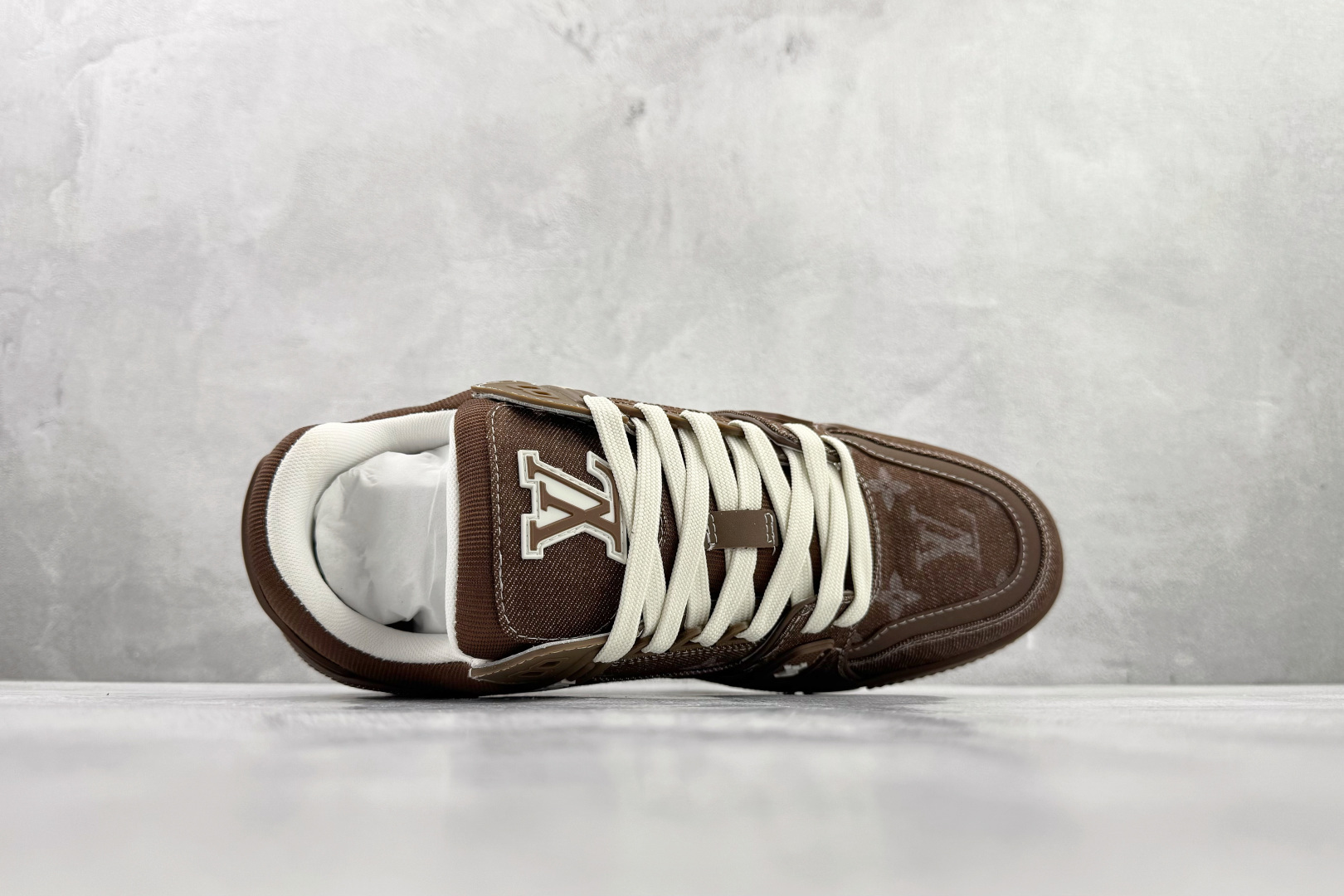 顶级纯原 LOUIS VUITTTrainer 棕色 1AHT16