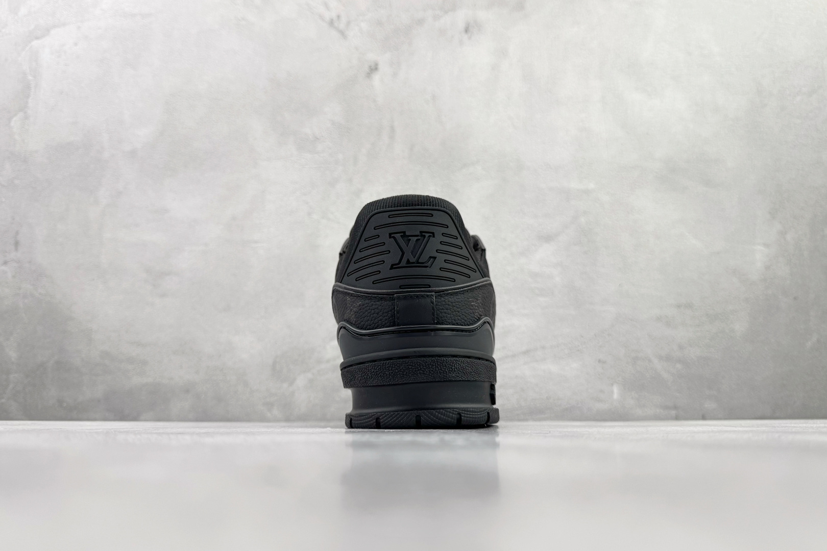 顶级纯原 LOUIS VUITTTrainer 黑色 1AHDBE