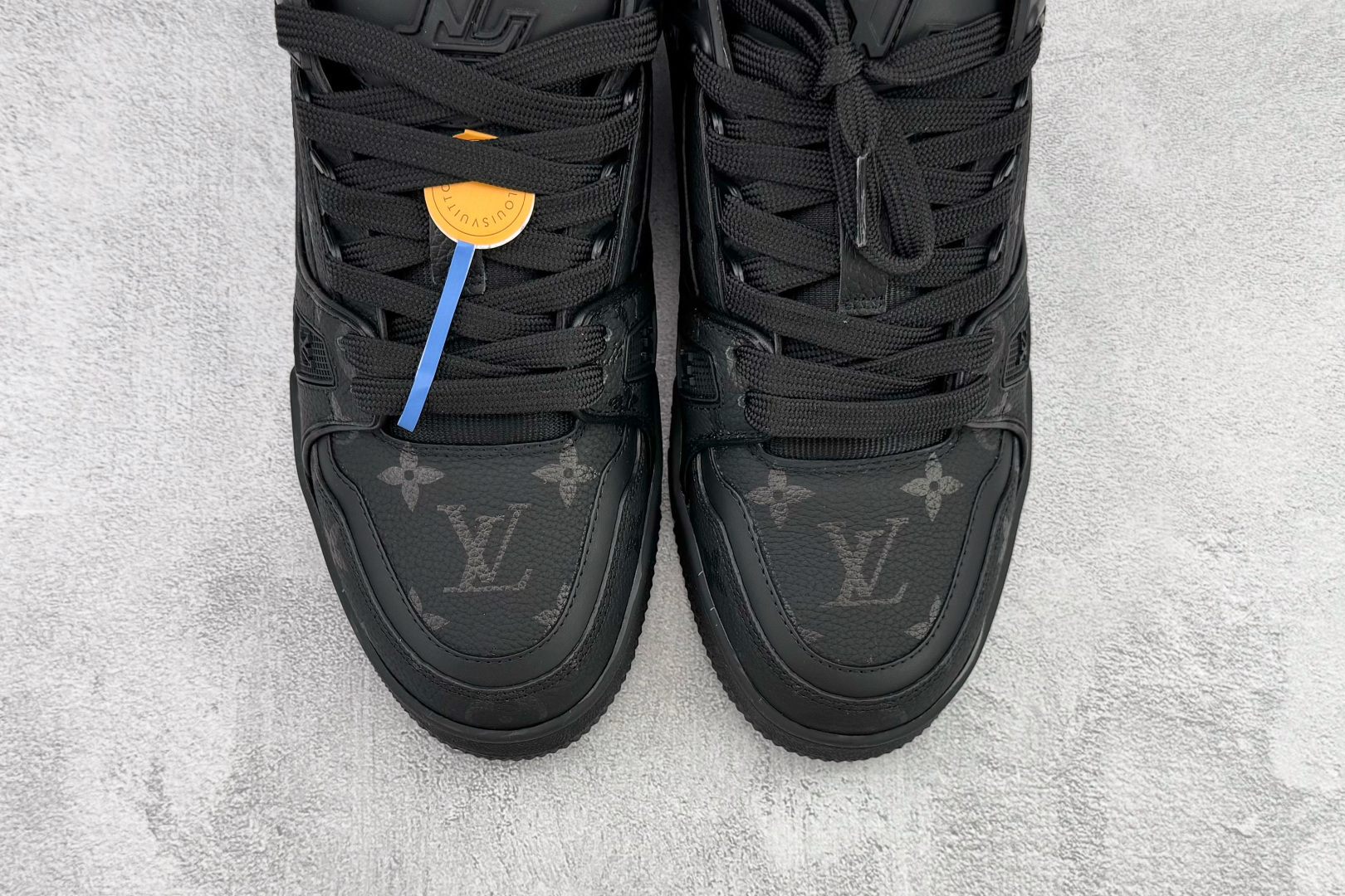 顶级纯原 LOUIS VUITTTrainer 黑色 1AHDBE