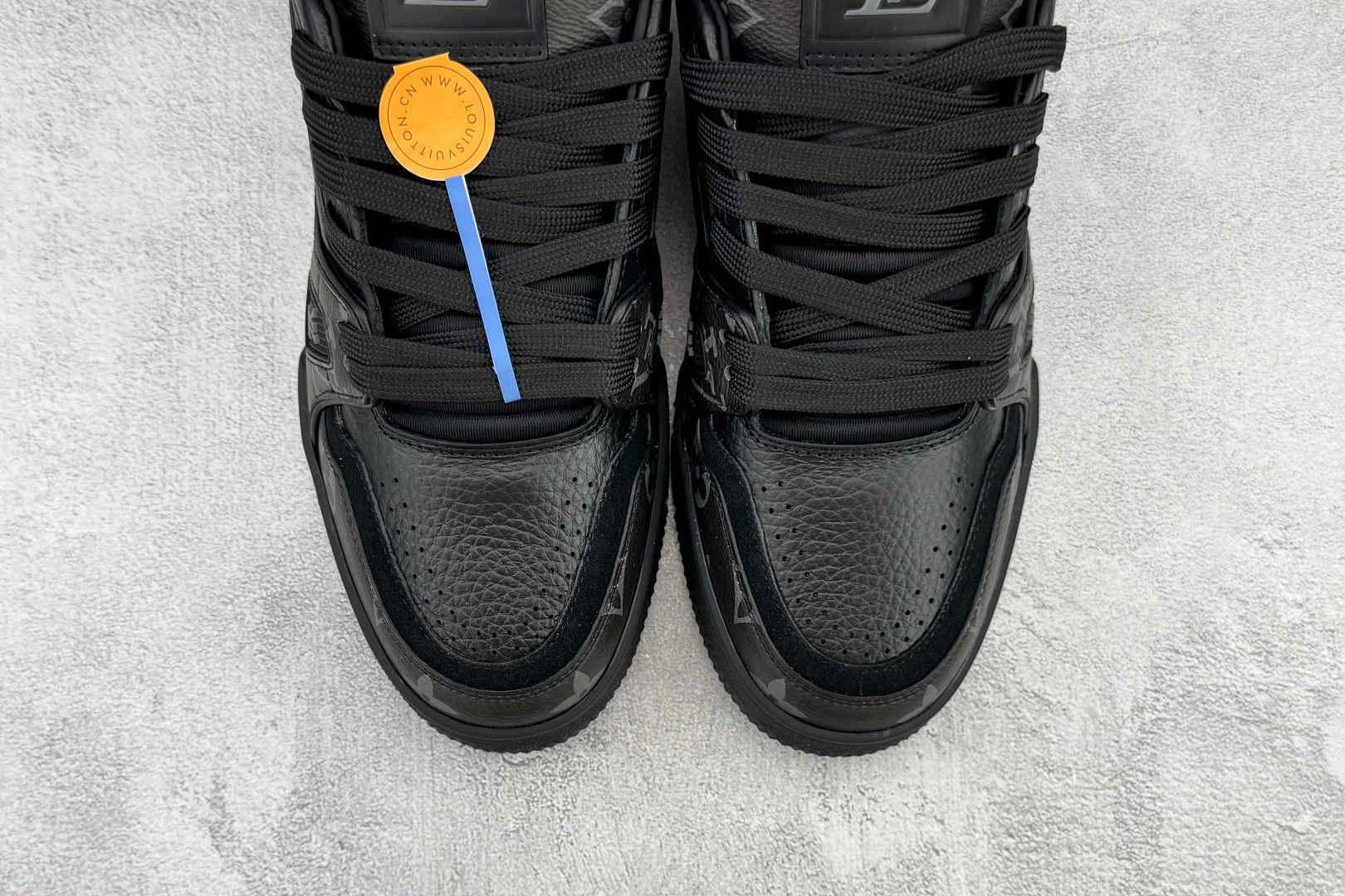 顶级纯原 LOUIS VUITTTrainer 黑色 1ADH49