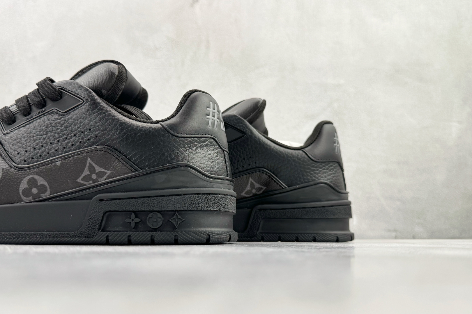 顶级纯原 LOUIS VUITTTrainer 黑色 1ADH49