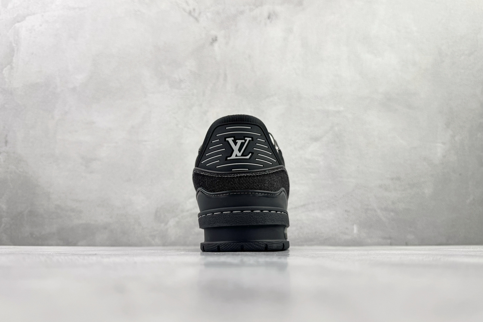 顶级纯原 LOUIS VUITTTrainer 黑色 1AHSZD