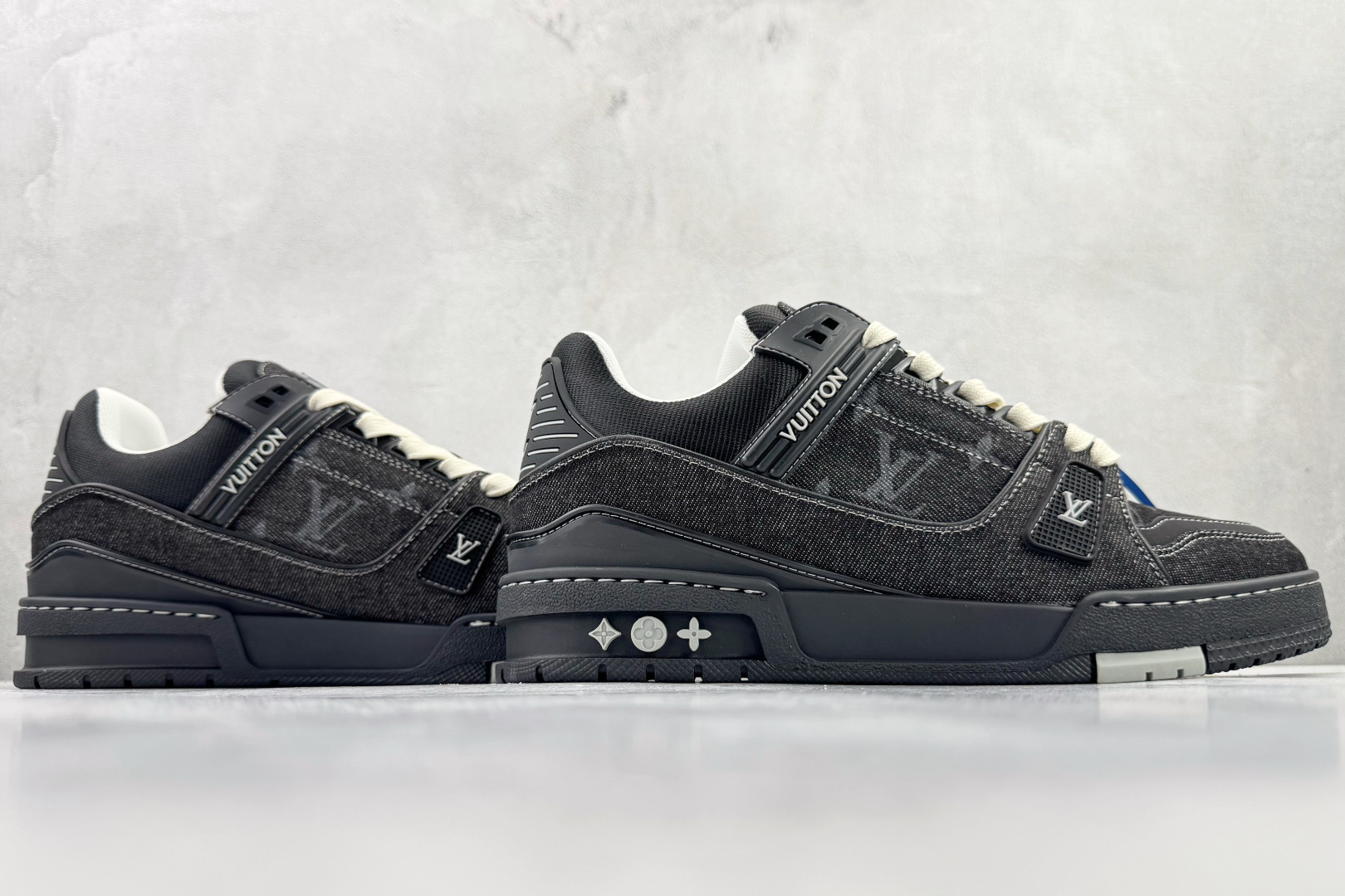 顶级纯原 LOUIS VUITTTrainer 黑色 1AHSZD