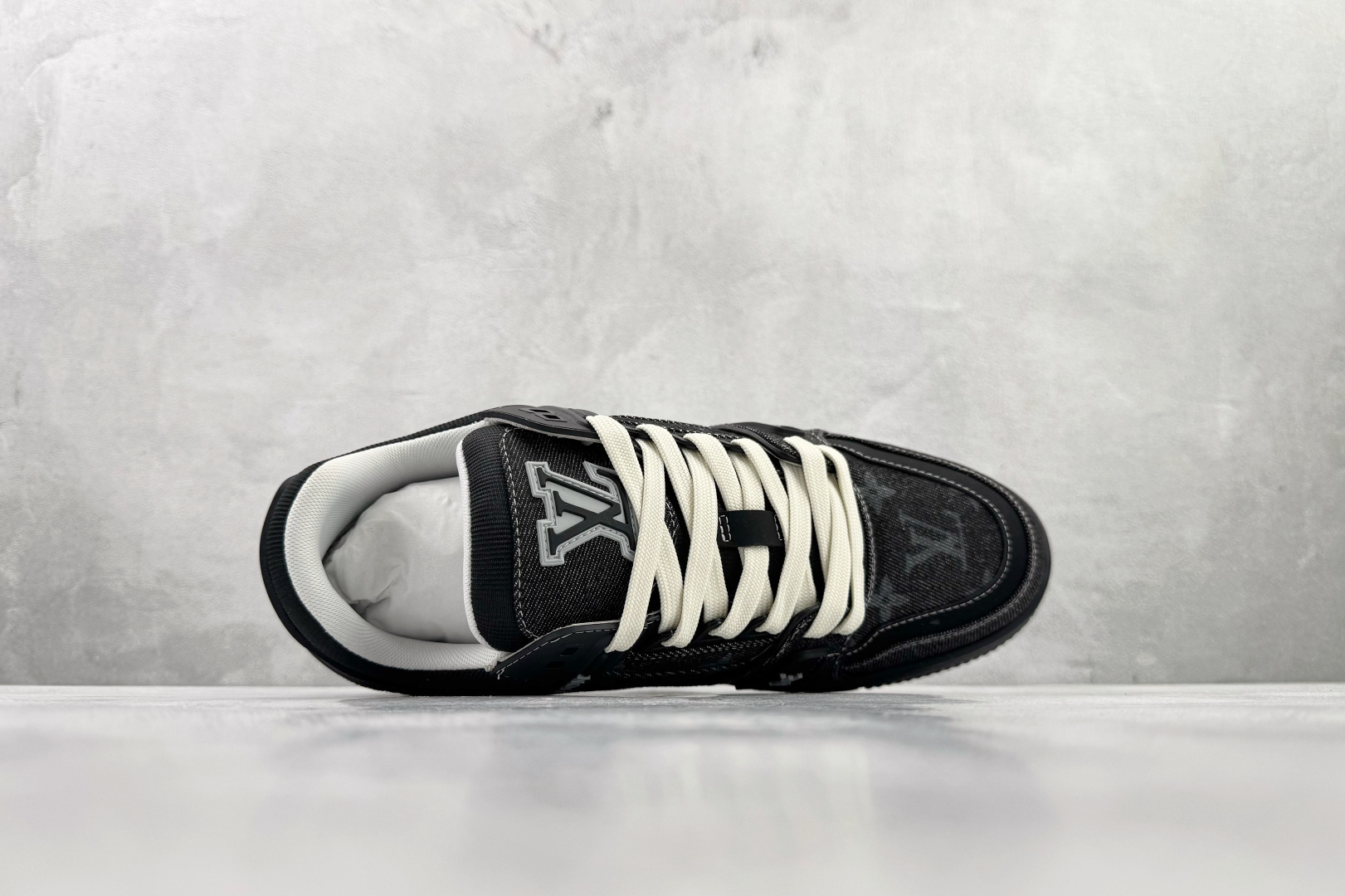 顶级纯原 LOUIS VUITTTrainer 黑色 1AHSZD