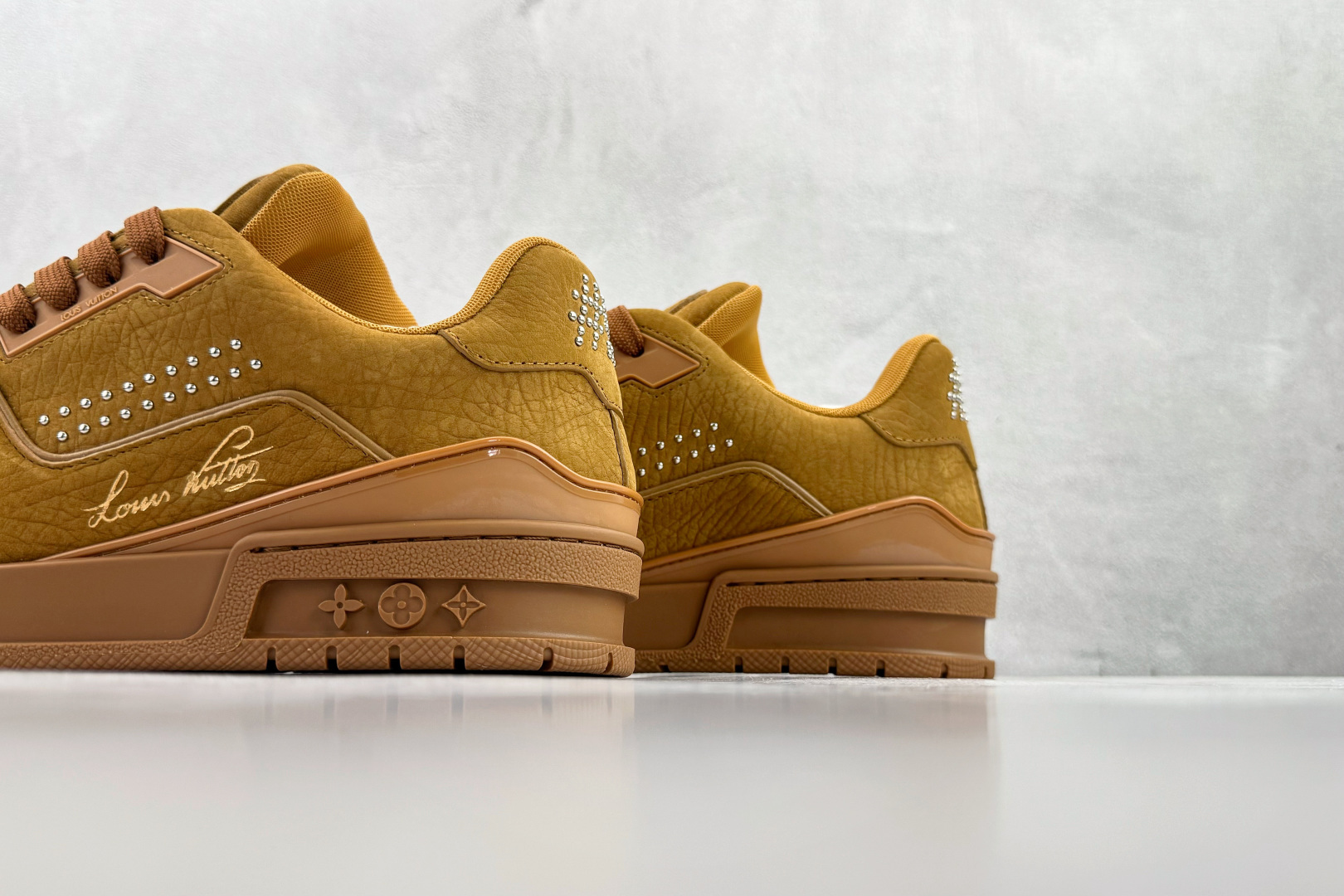 顶级纯原 LOUIS VUITTTrainer 棕色 1ADHB9