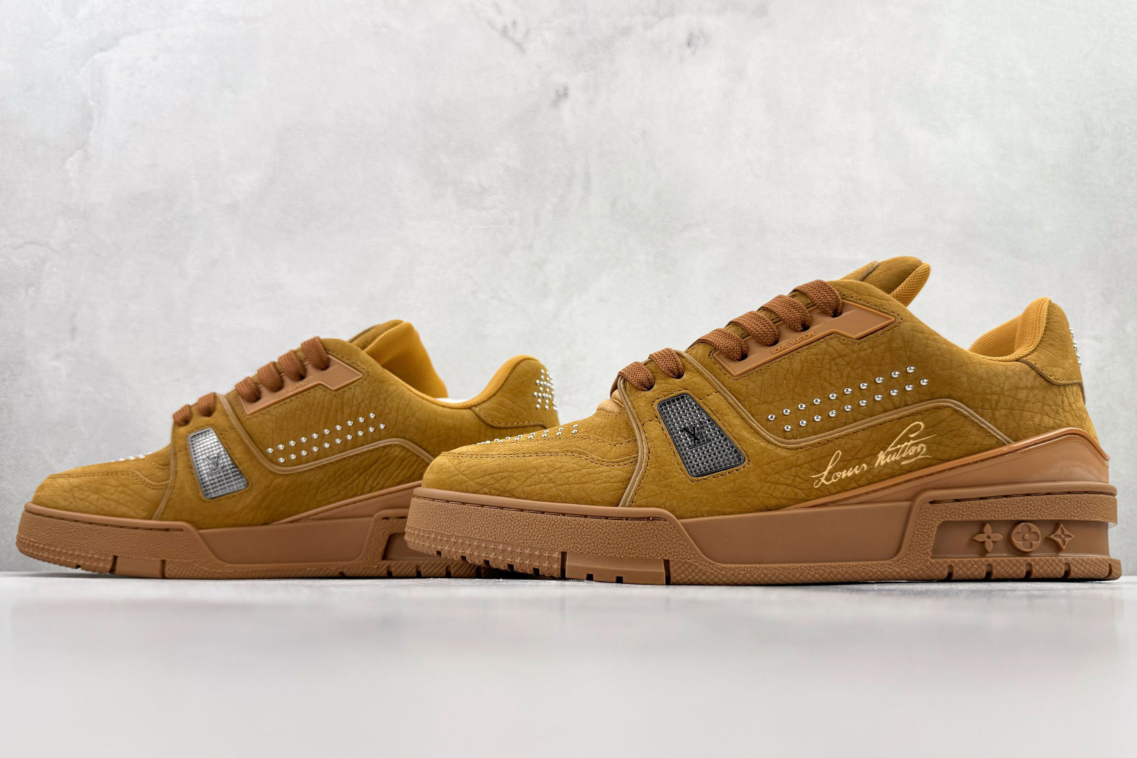 顶级纯原 LOUIS VUITTTrainer 棕色 1ADHB9
