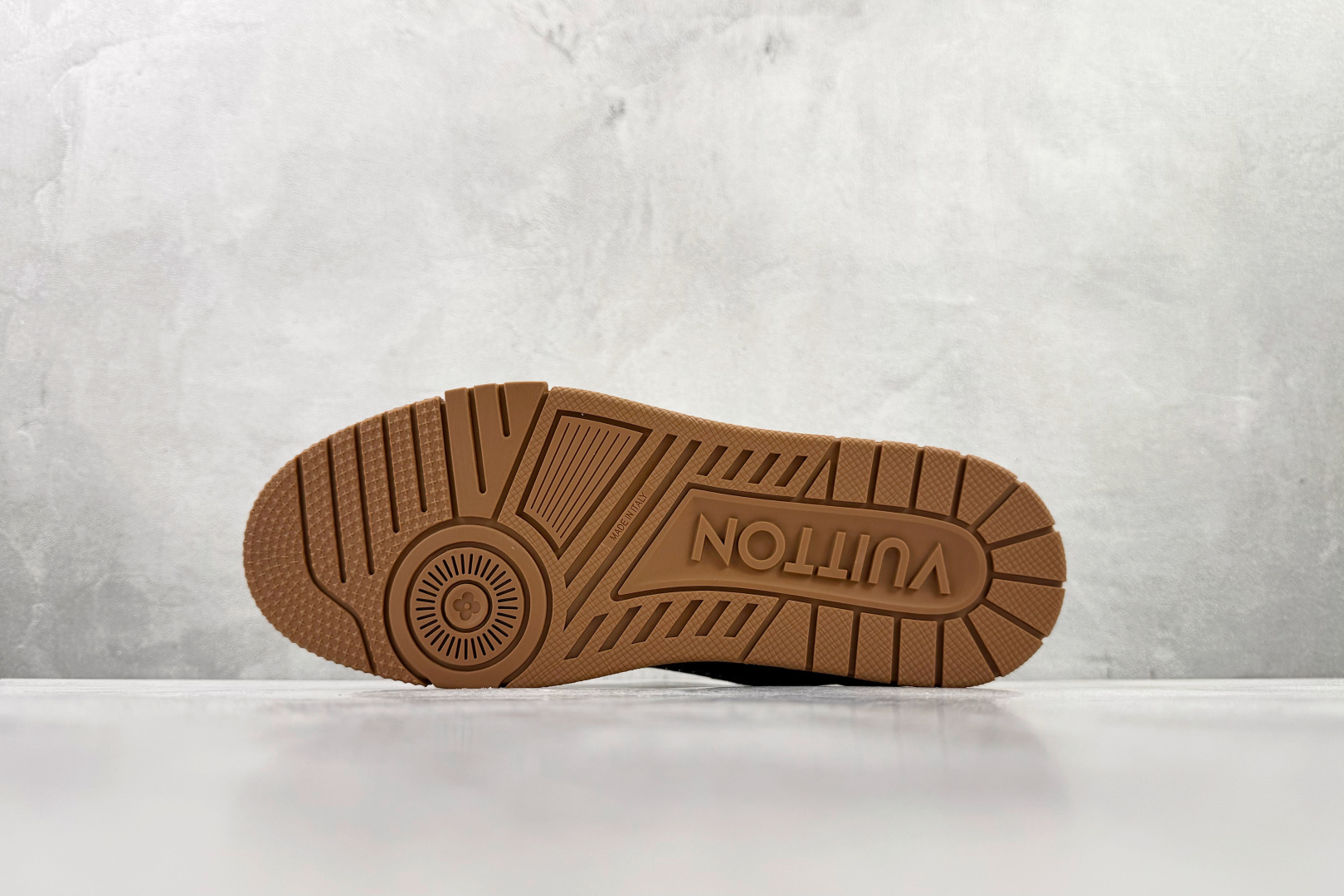 顶级纯原 LOUIS VUITTTrainer 棕色 1ADHB9