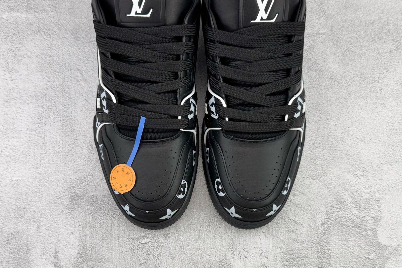 顶级纯原 LOUIS VUITTTrainer 黑色 1AHTO0