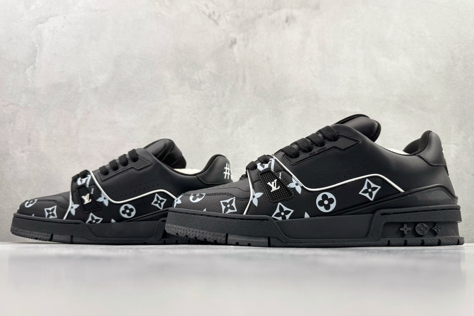 顶级纯原 LOUIS VUITTTrainer 黑色 1AHTO0
