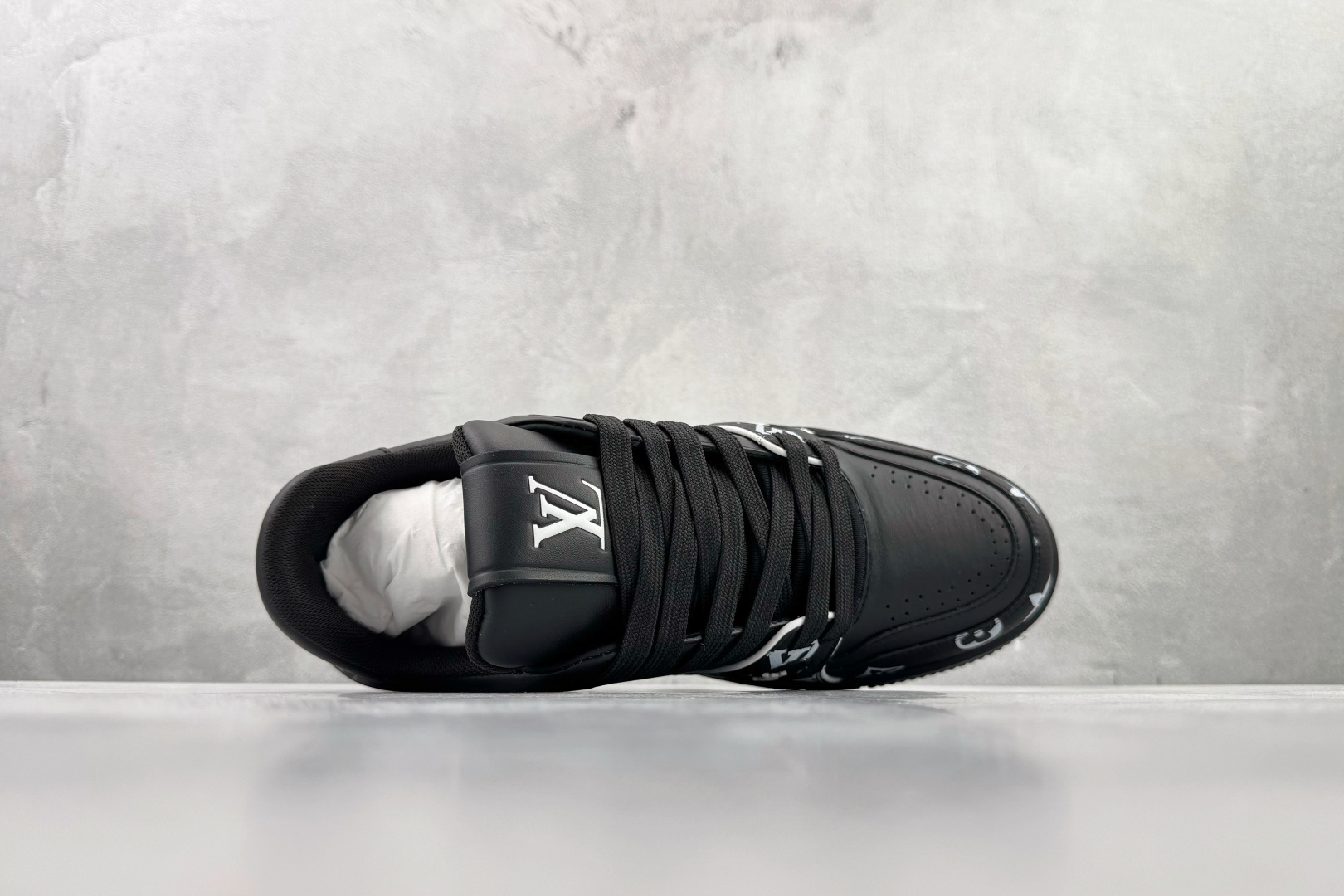 顶级纯原 LOUIS VUITTTrainer 黑色 1AHTO0