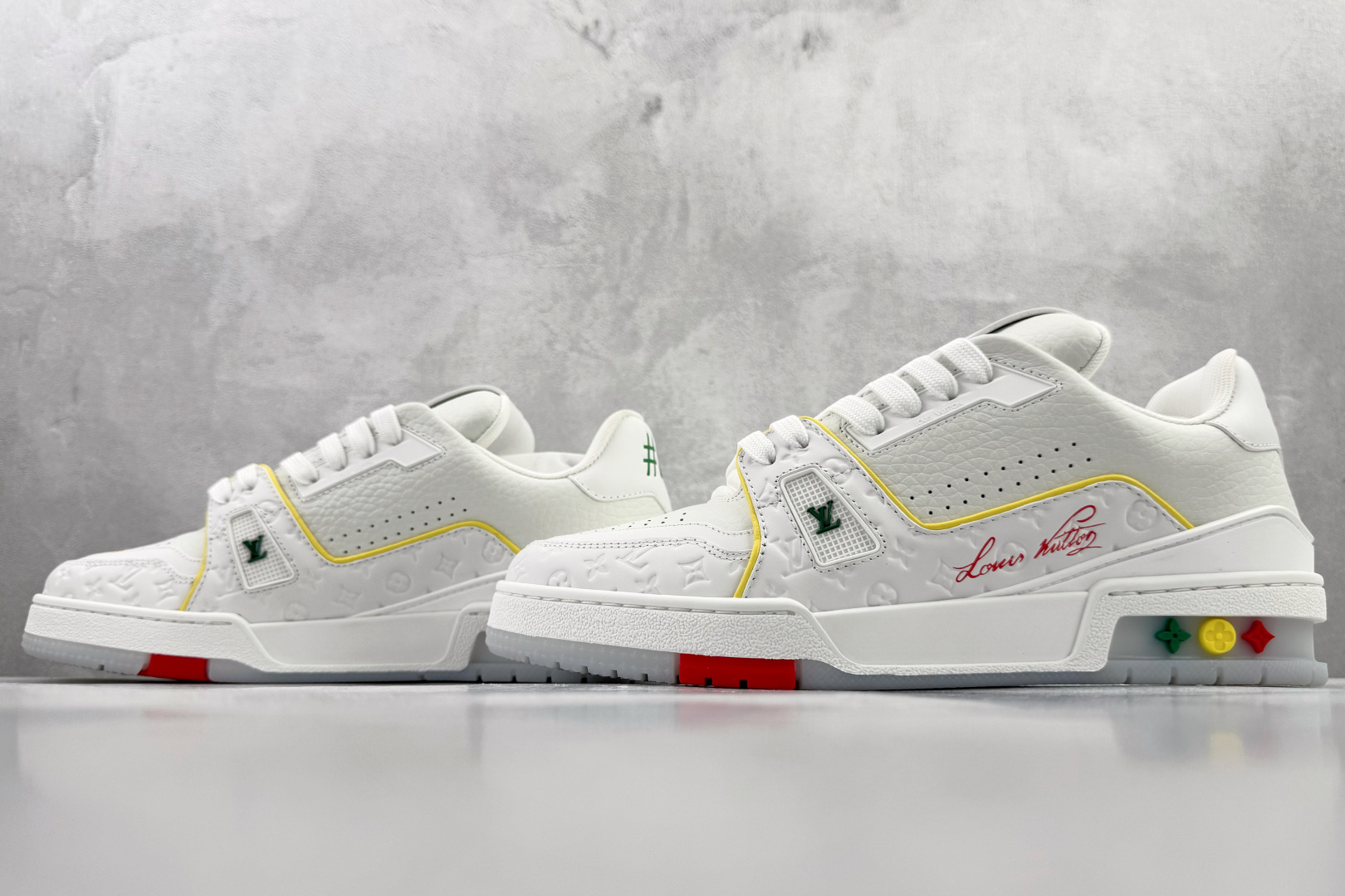 顶级纯原 LOUIS VUITTTrainer 上海邮轮限定 白黄蓝 1AHPJS