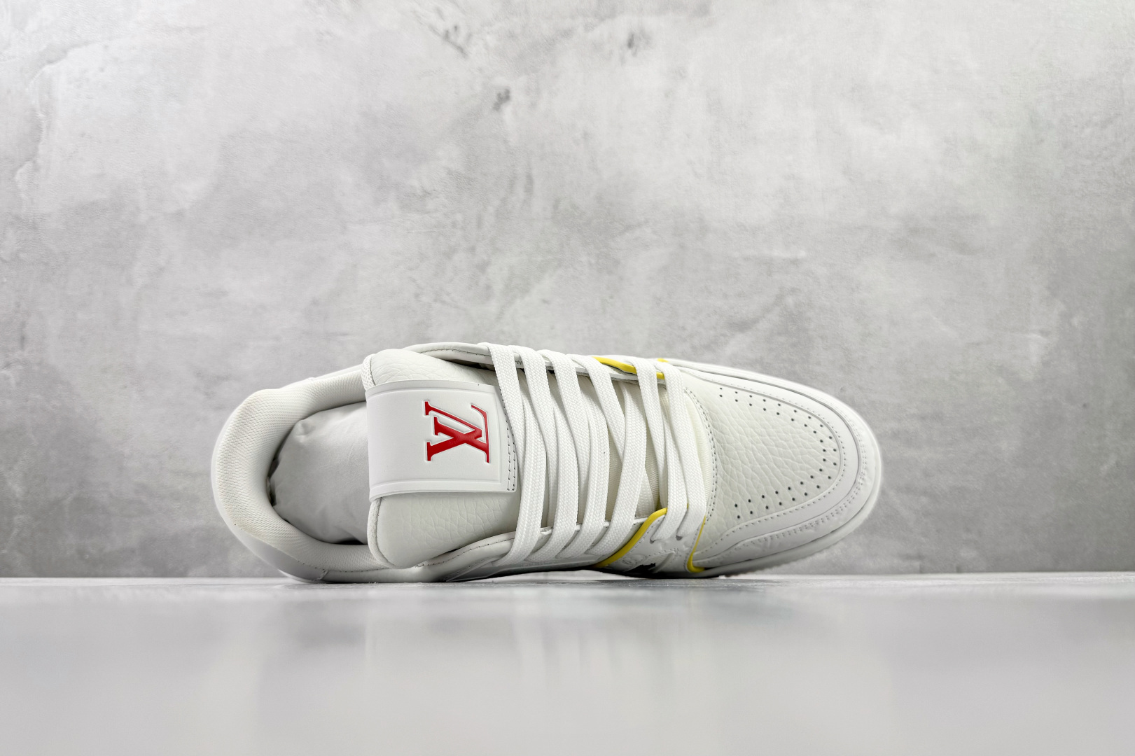 顶级纯原 LOUIS VUITTTrainer 上海邮轮限定 白黄蓝 1AHPJS